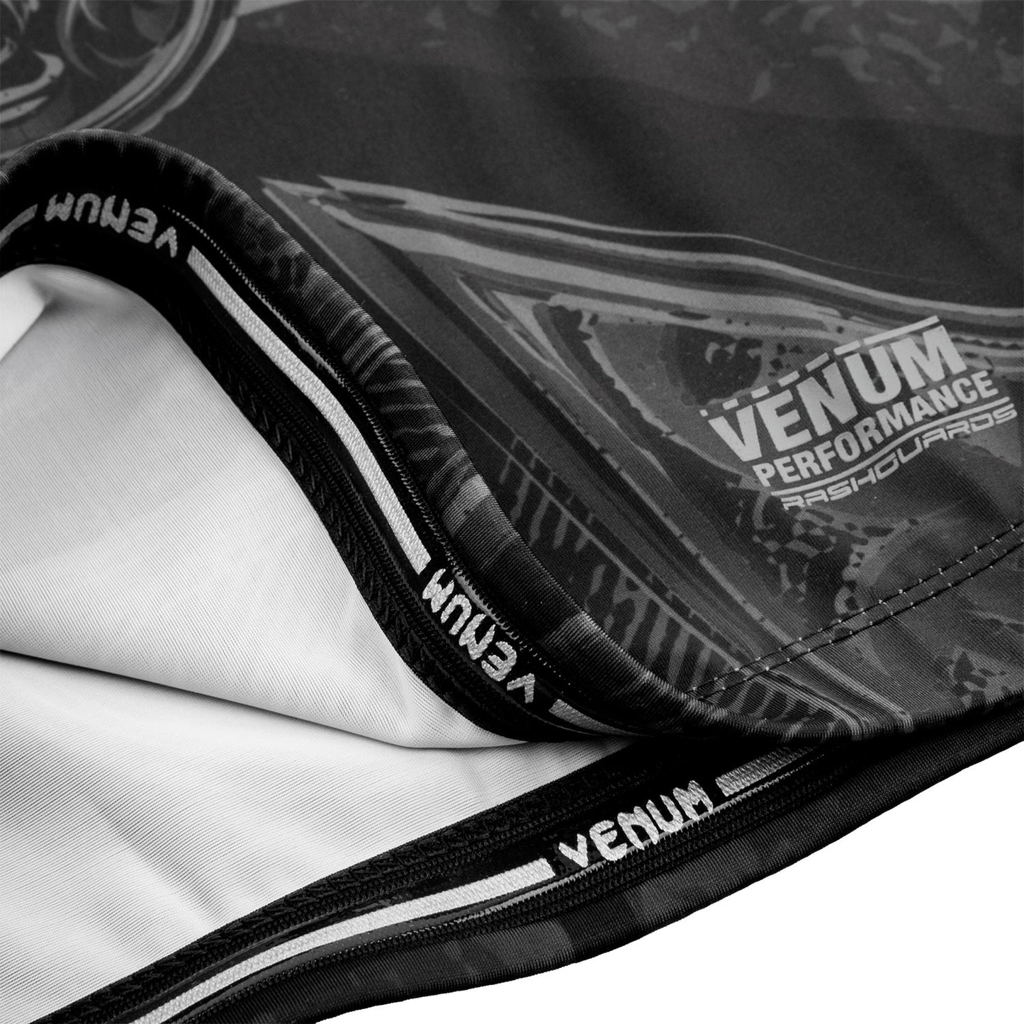 Rashguard Venum Gladiator 3.0 Short Sleeve - Black/Black - Exclusive