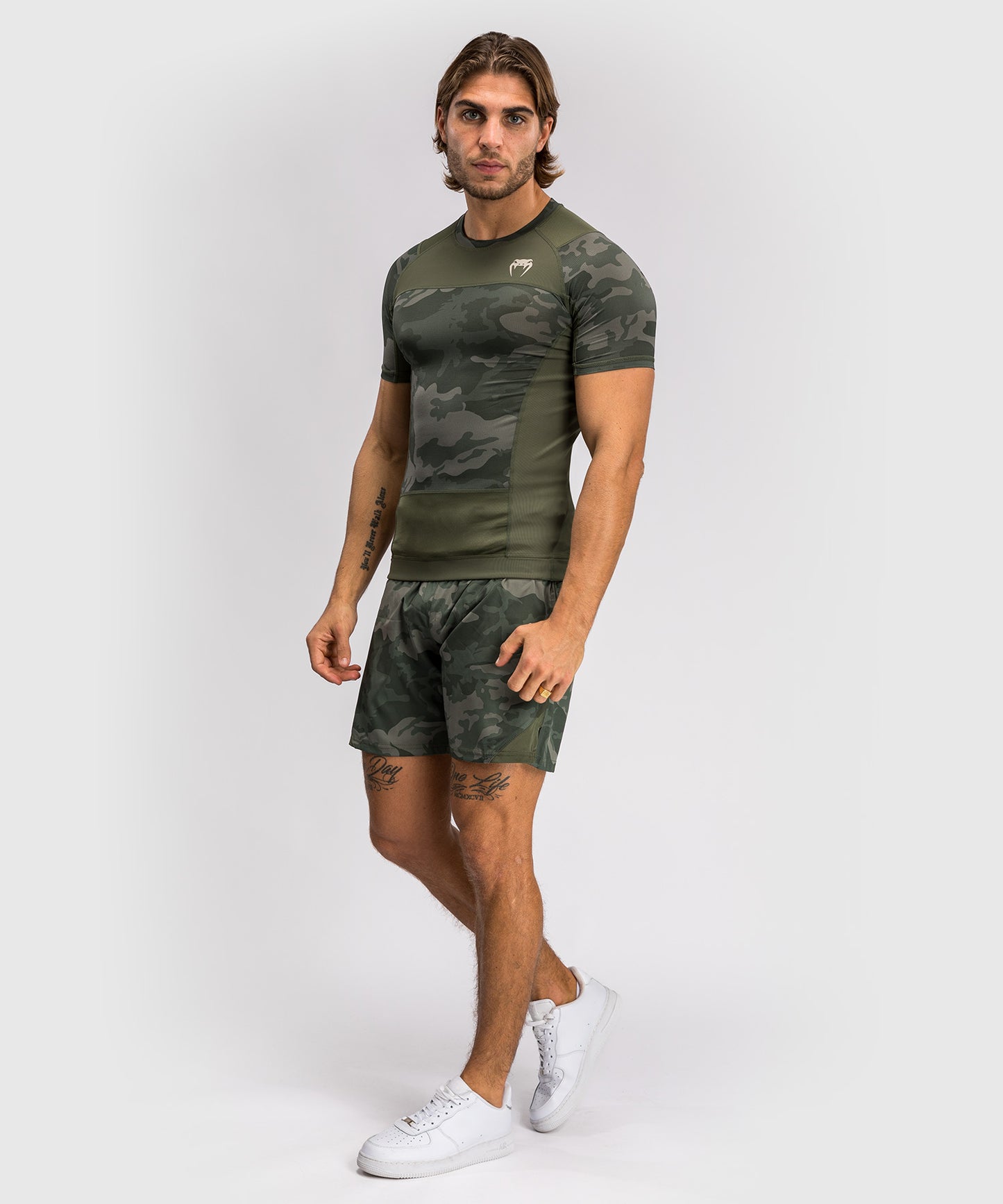 Rashguard à Manches Courtes Venum G-Fit Air pour Hommes - Camo Militaire