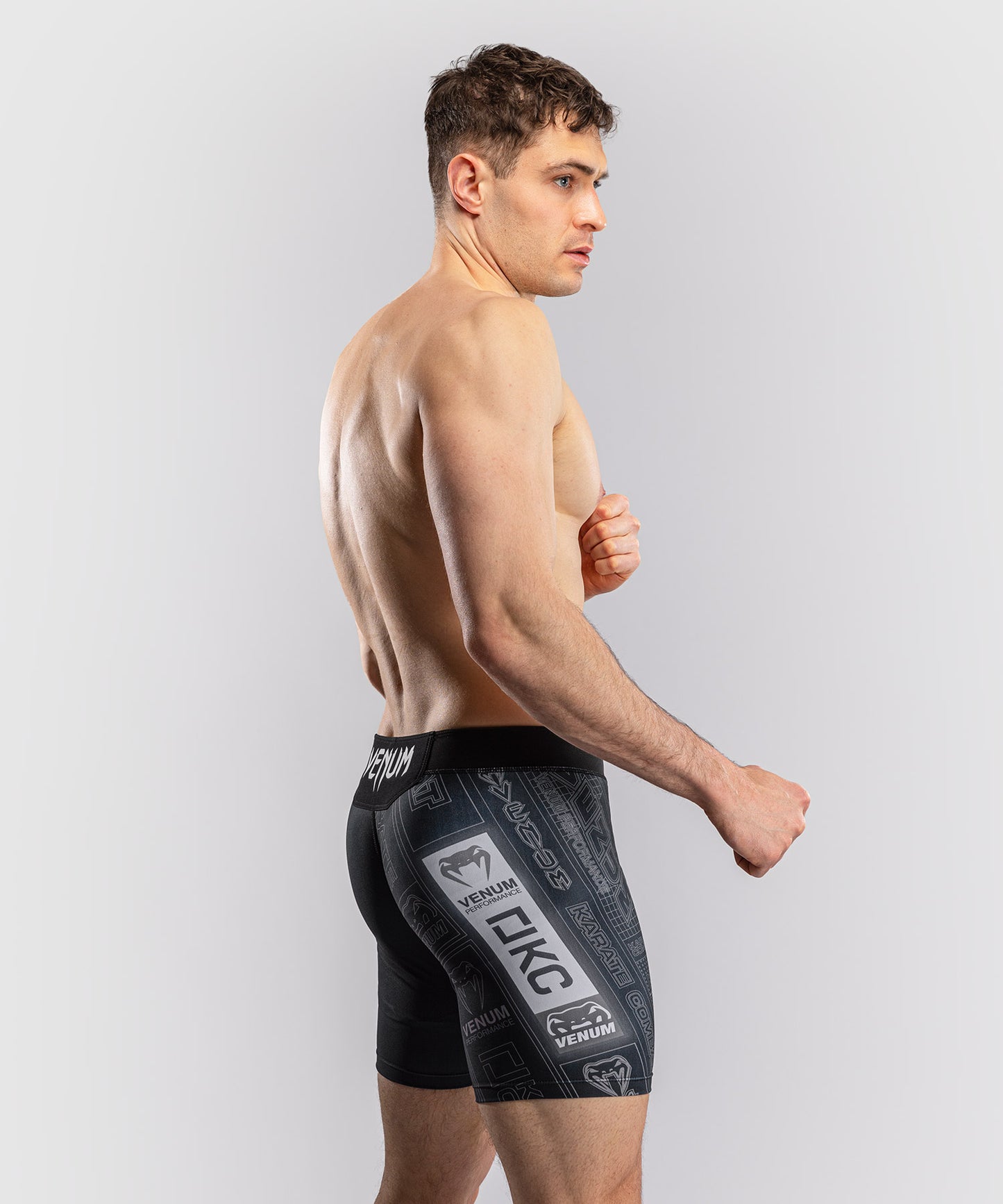 Karate Combat by Venum Kompressionsshort – Schwarz/Grau