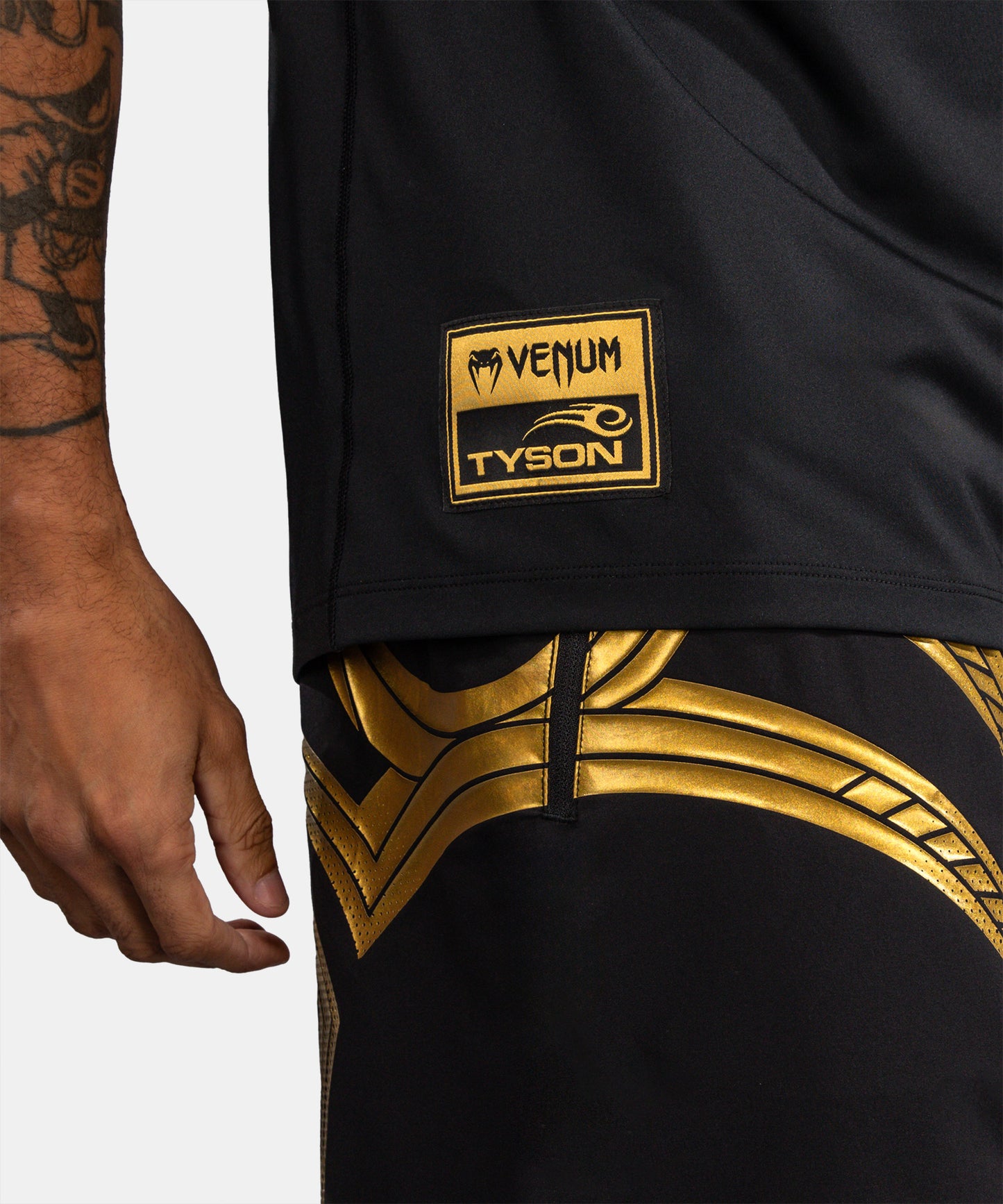 Venum x Mike Tyson Tiger Camiseta Dry Tech Tiger - Negro/Oro