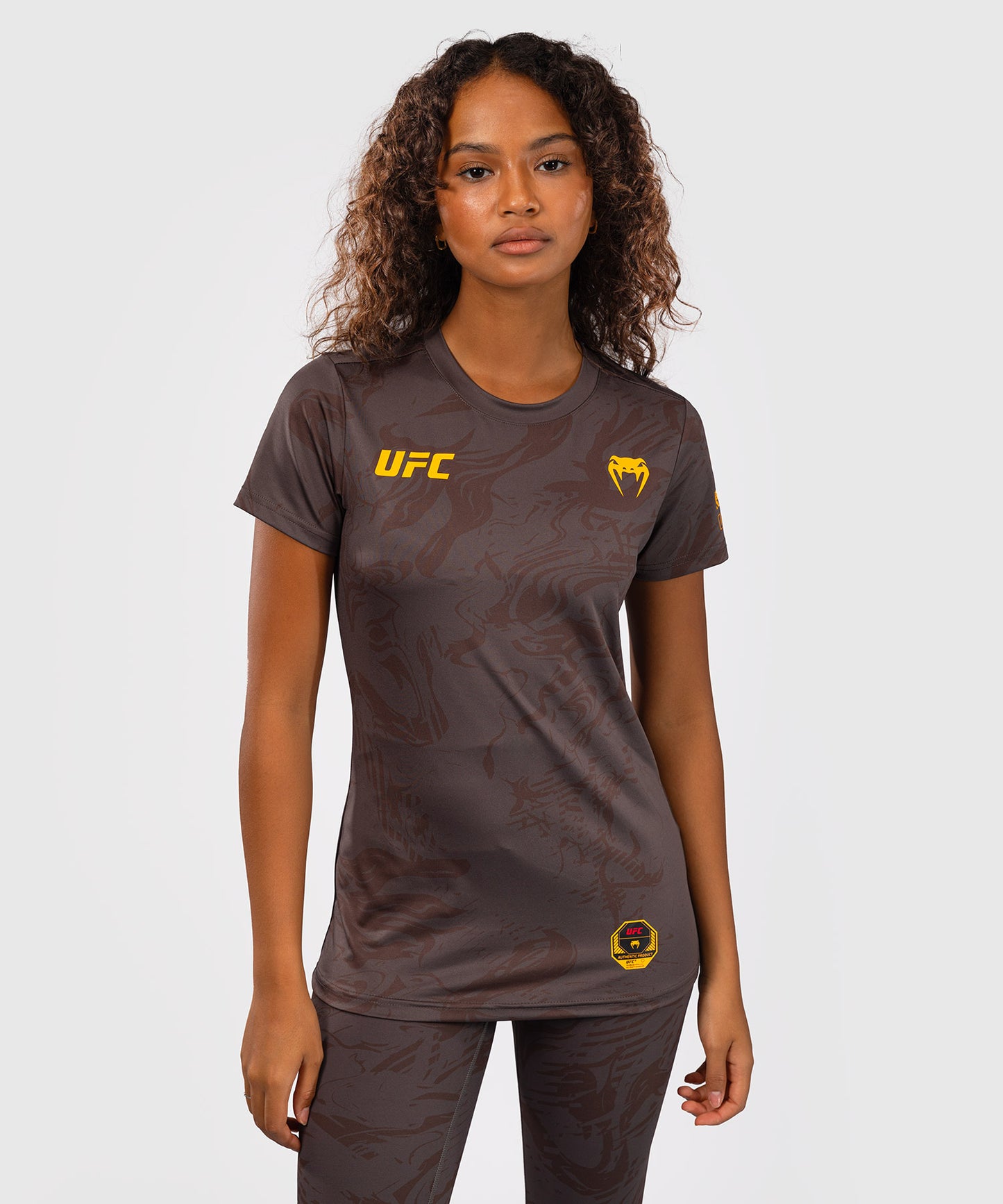 UFC Fusion by Venum Fight Week Camiseta Dry-Tech para Mujer - Marrón tierra