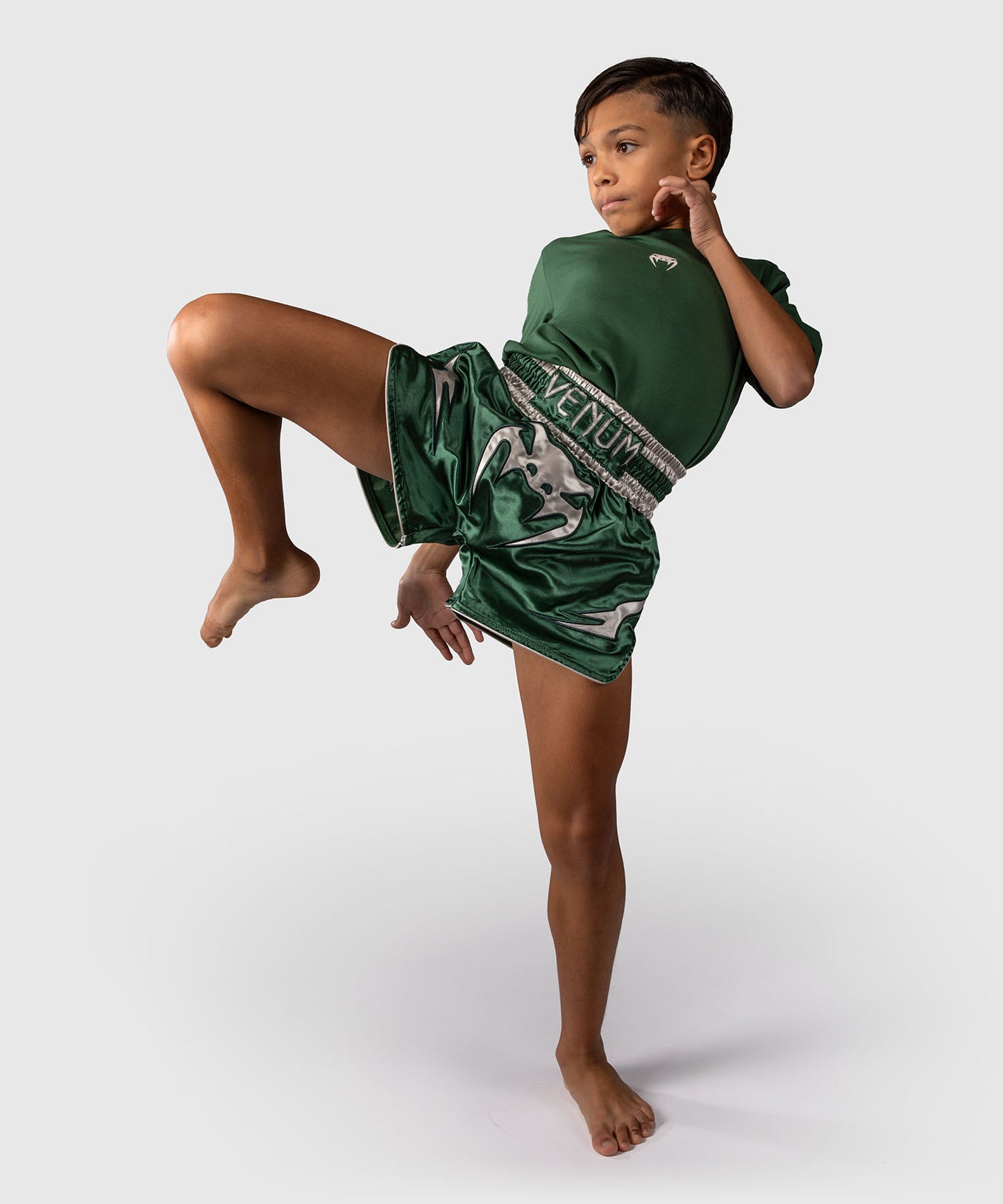 Venum Inferno Short de Muay Thai – Verde Bosque/ Blanco Roto