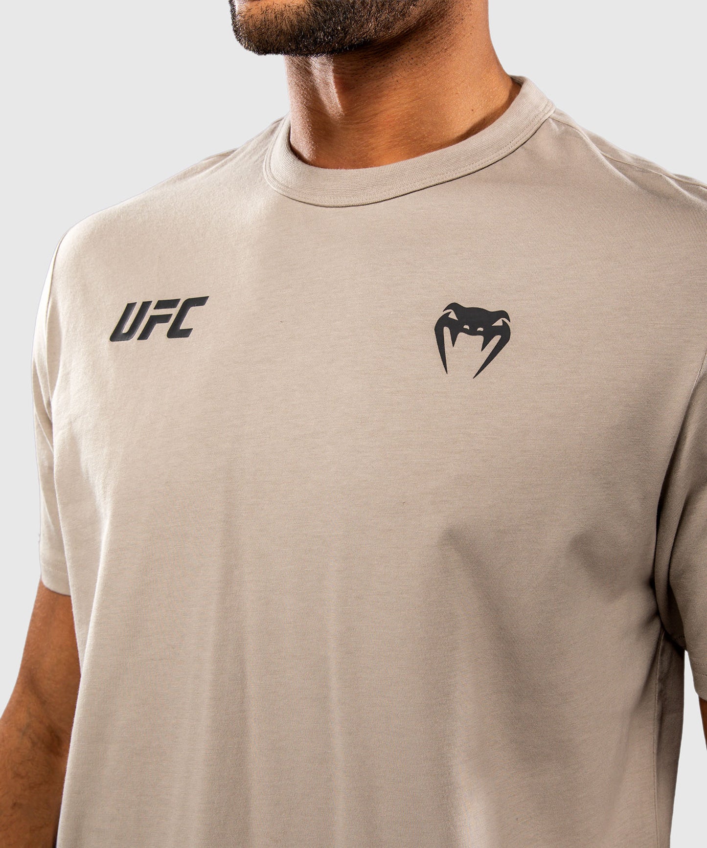 Venum UFC Unity by Venum Authentic Fight Week Herren-Kurzarm-T-Shirt - Sand