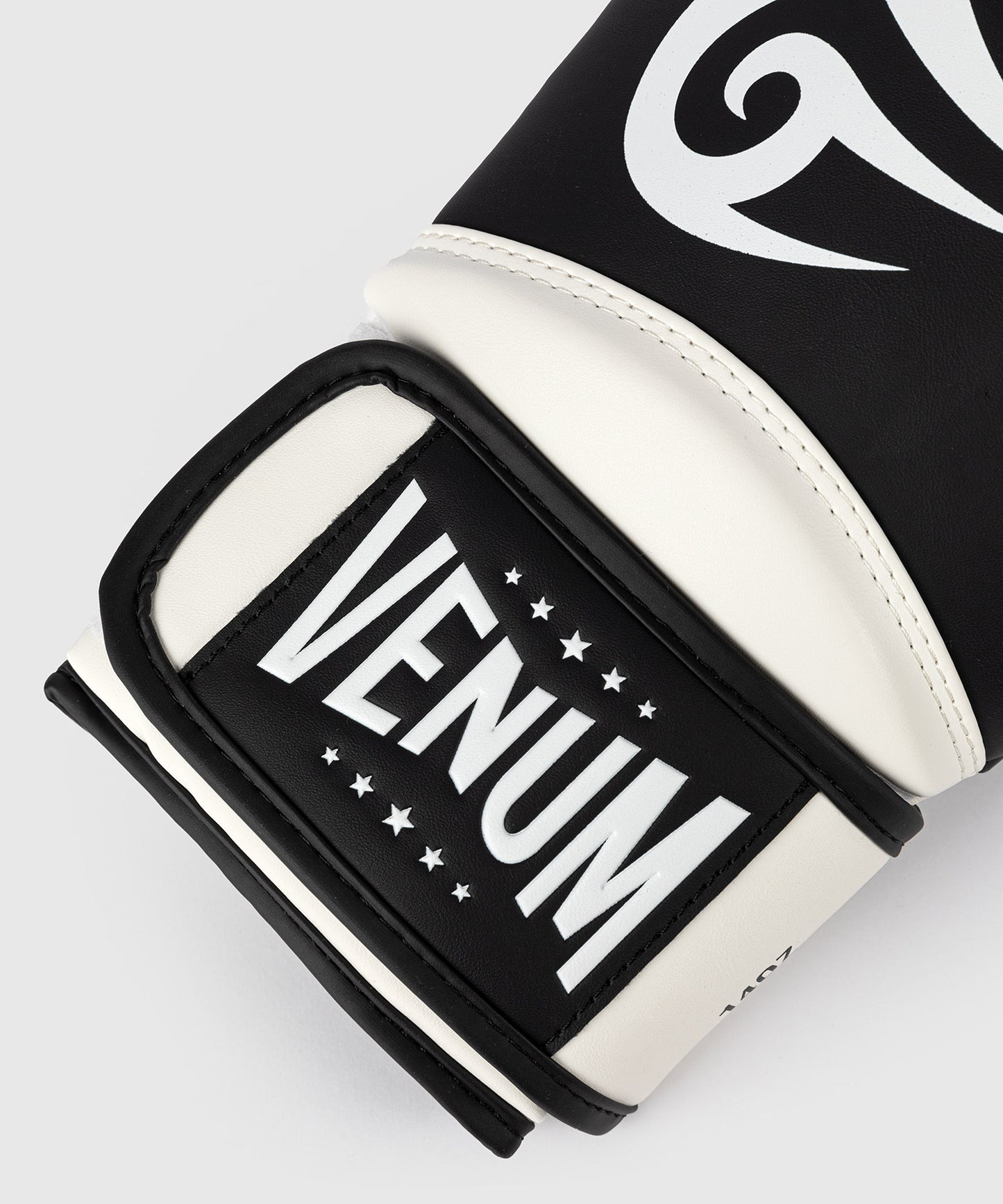 Venum Giant 2.0 Mike Tyson Pro Guanti da boxe - Nero Profondo/Bianco Ottico
