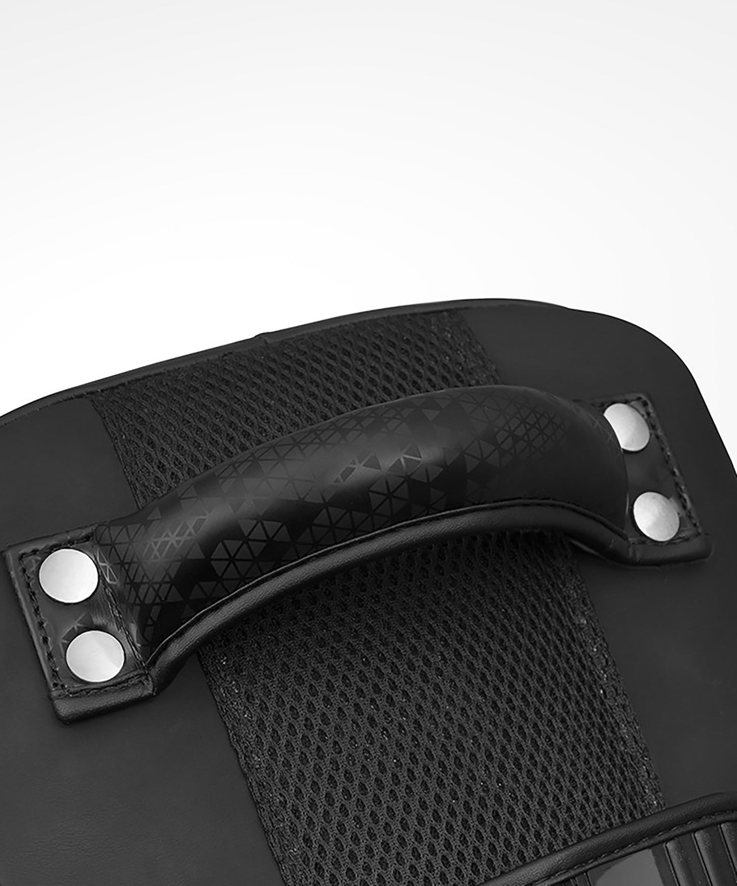 Paos Thai Adidas Combat 50 – Schwarz/Schwarz