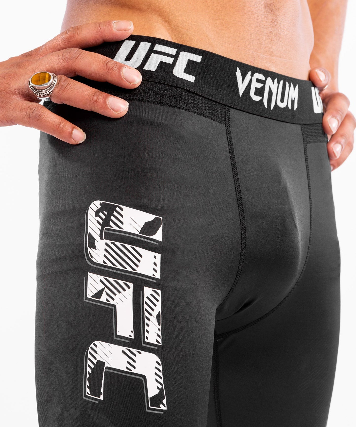 Pantalon de Compression Homme UFC Venum Authentic Fight Week - Noir