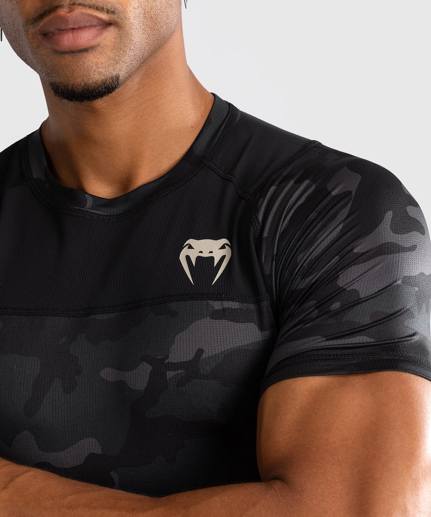Rashguard à Manches Courtes Venum G-Fit Air pour Hommes - Camo Urban