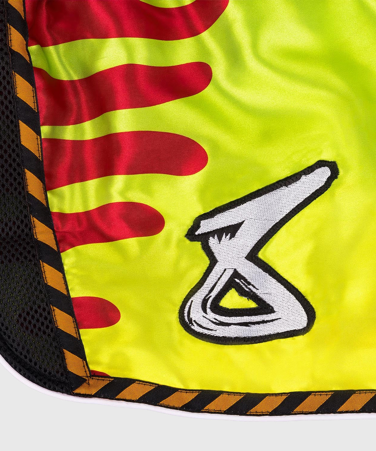 8 Weapons Jurassic Muay Thai Shorts - Grün/Rot