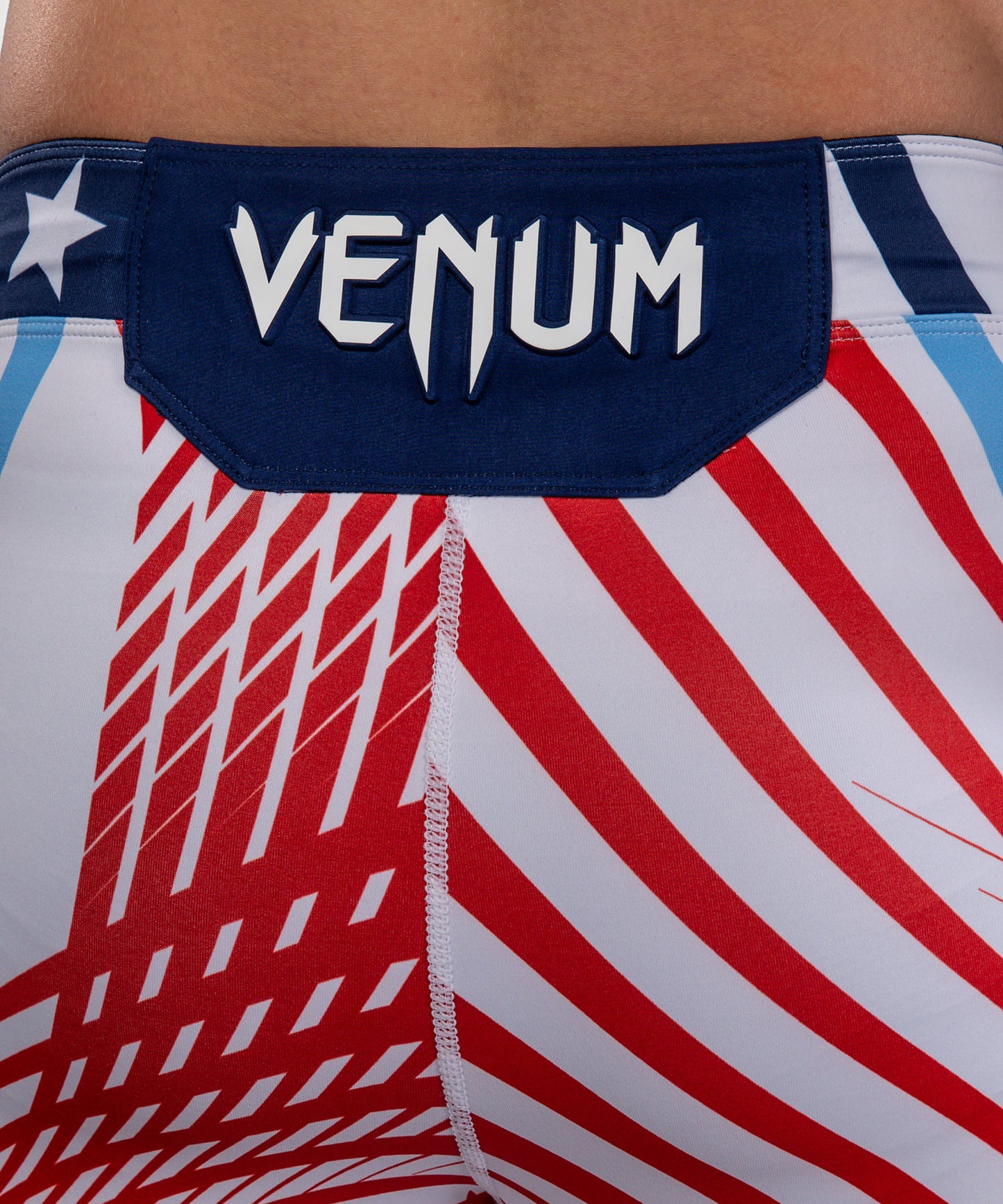 Official UFC Freedom 250 by Venum Authentic Fight Night Vale Tudo Shorts para hombre - Blanco