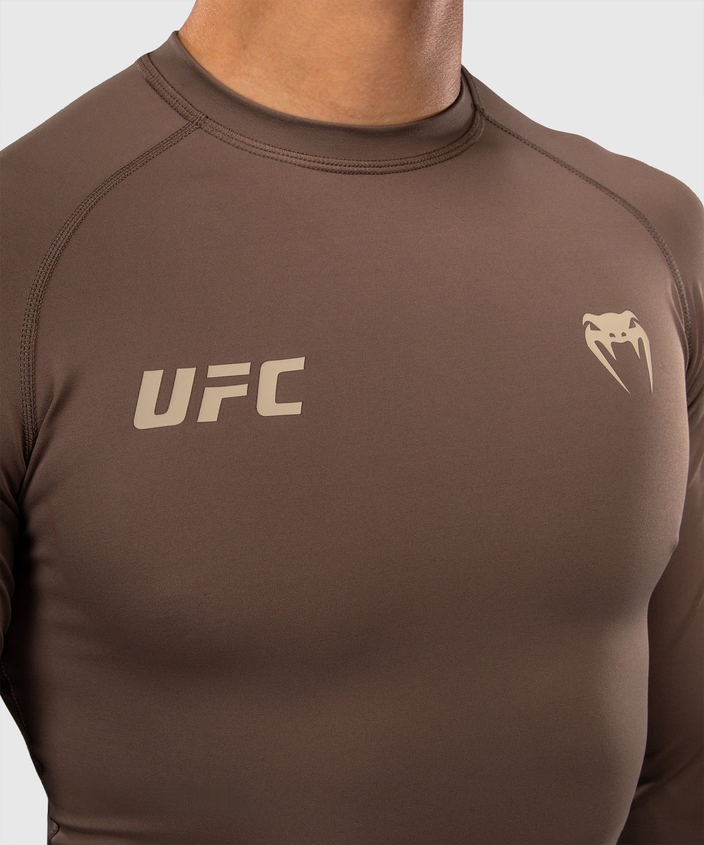 Rashguard à Manches Longues Technique pour Homme Venum UFC Unity by Venum Authentic Fight Week - Marron