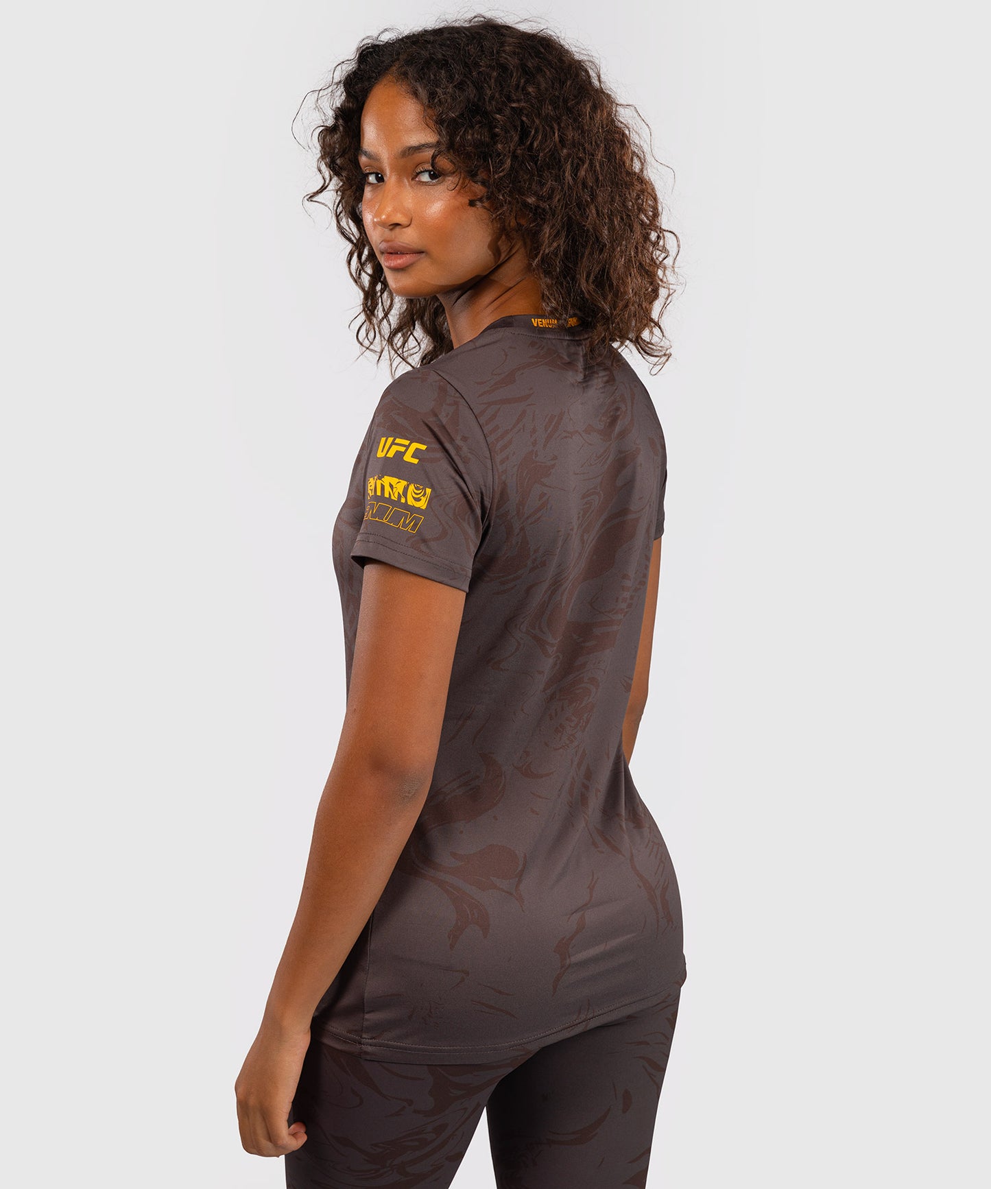 UFC Fusion by Venum Fight Week Camiseta Dry-Tech para Mujer - Marrón tierra