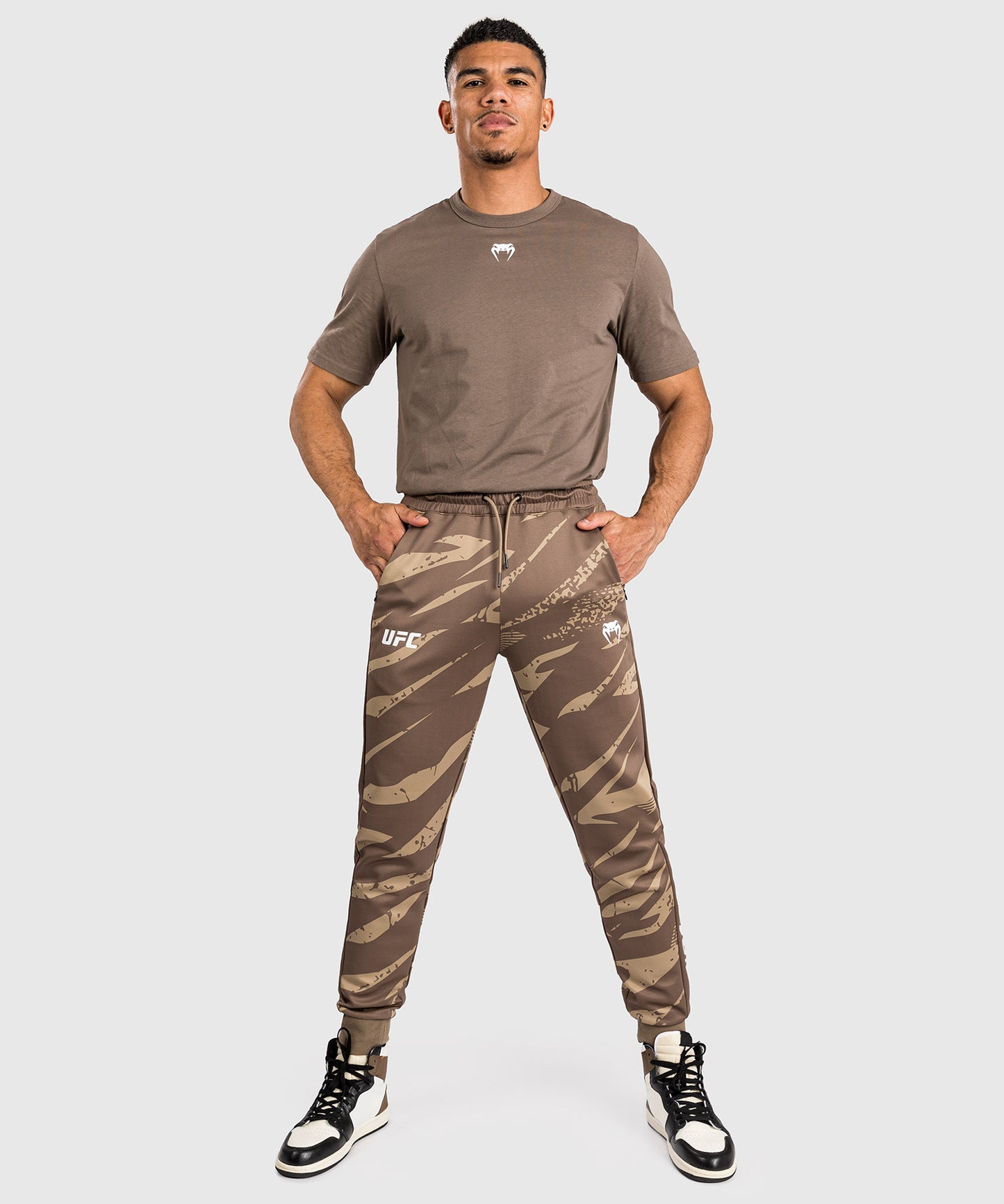 UFC Adrenaline by Venum Fight Week Herrenhose - Desert Camo