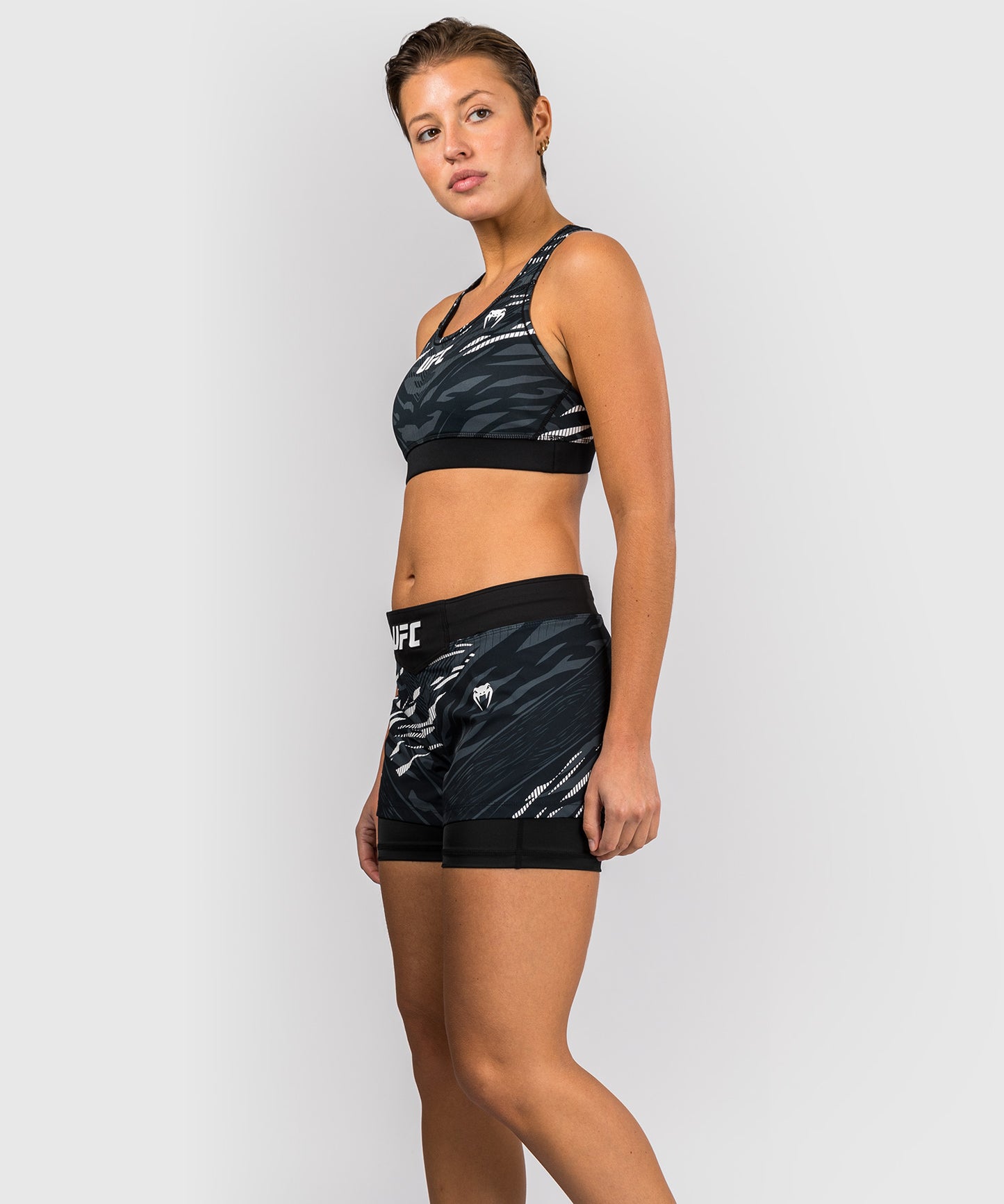 Shorts de Combat pour Femmes UFC Fusion by Venum Authentic Fight Night - Noir