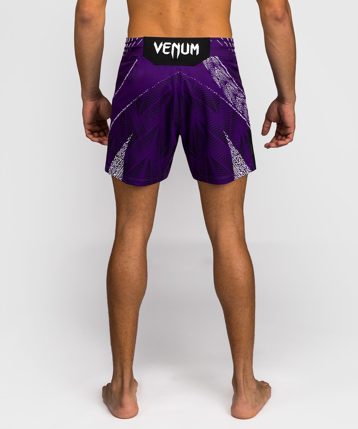 UFC Zenith by Venum Authentic Fight Night Short de pelea ajuste corto Hombre - Morado