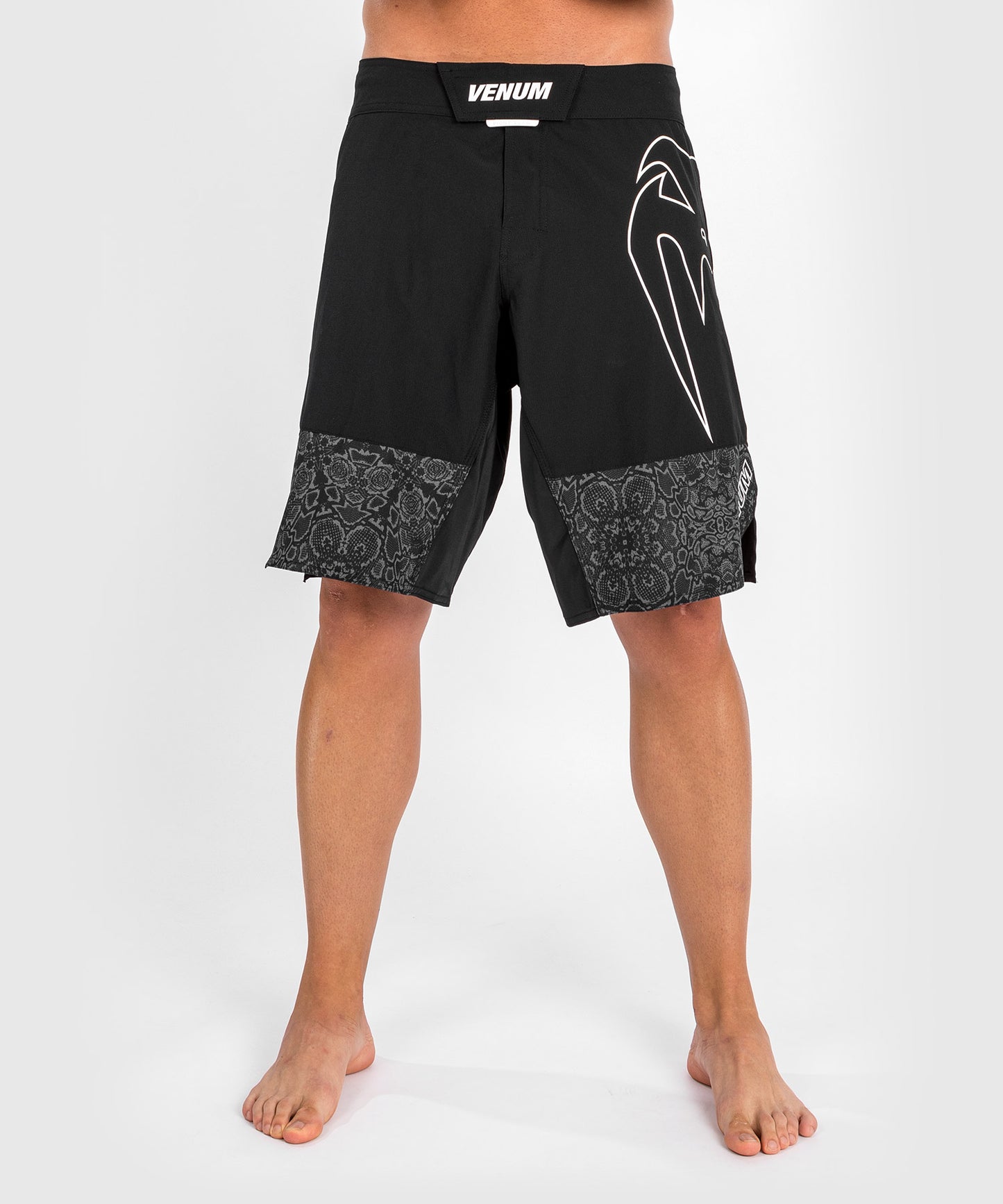 Kampfshorts LIGHT 4.0 Venum - Schwarz/Weiß