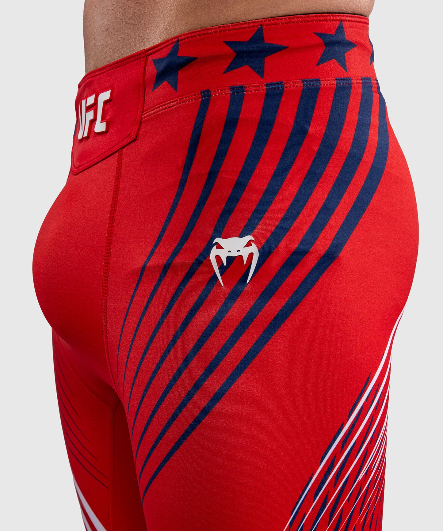 Official UFC Freedom 250 by Venum Authentic Fight Night Vale Tudo Shorts für Herren - Rot