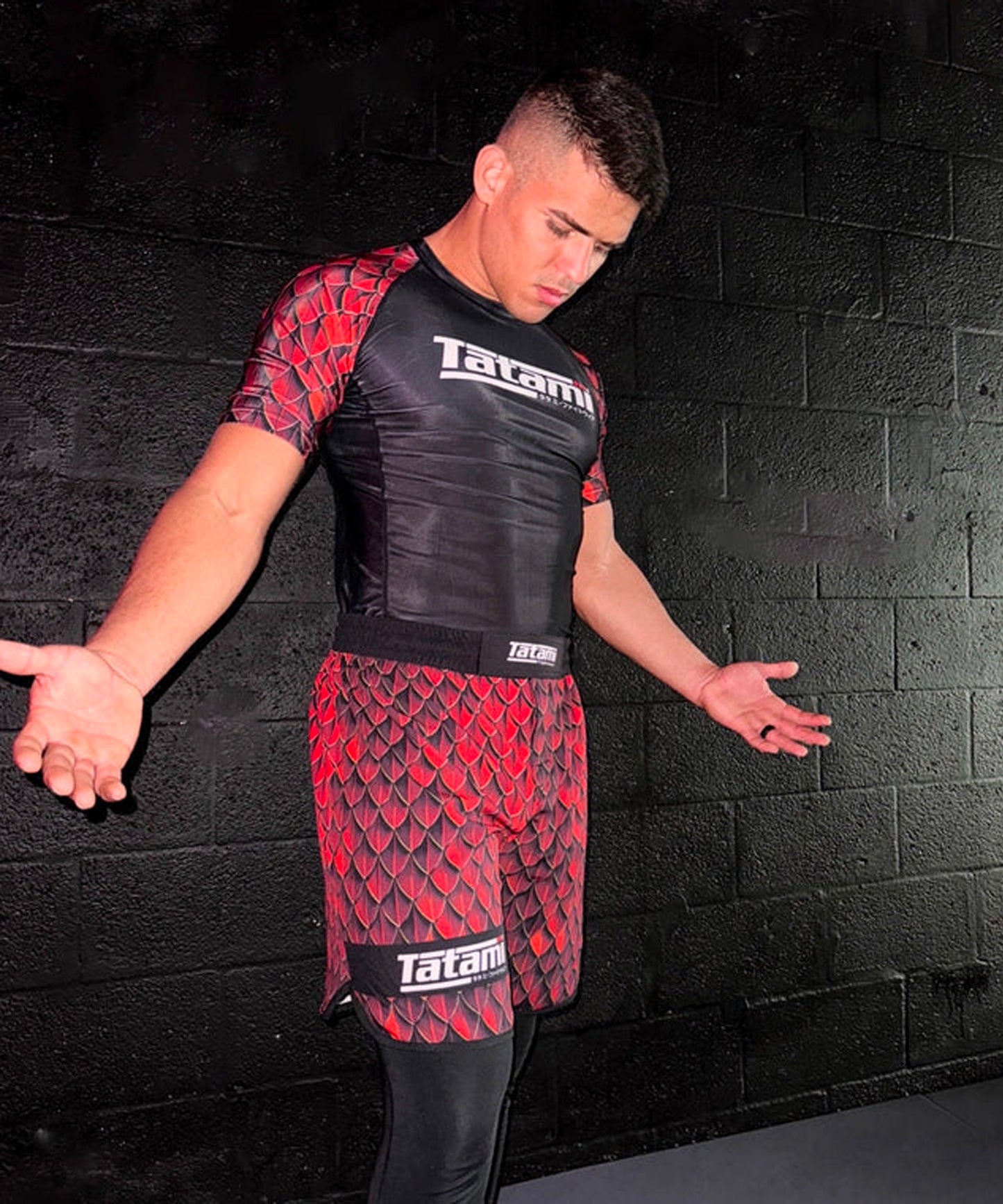 Tatami Fightwear Recharge Fightshort – Negro