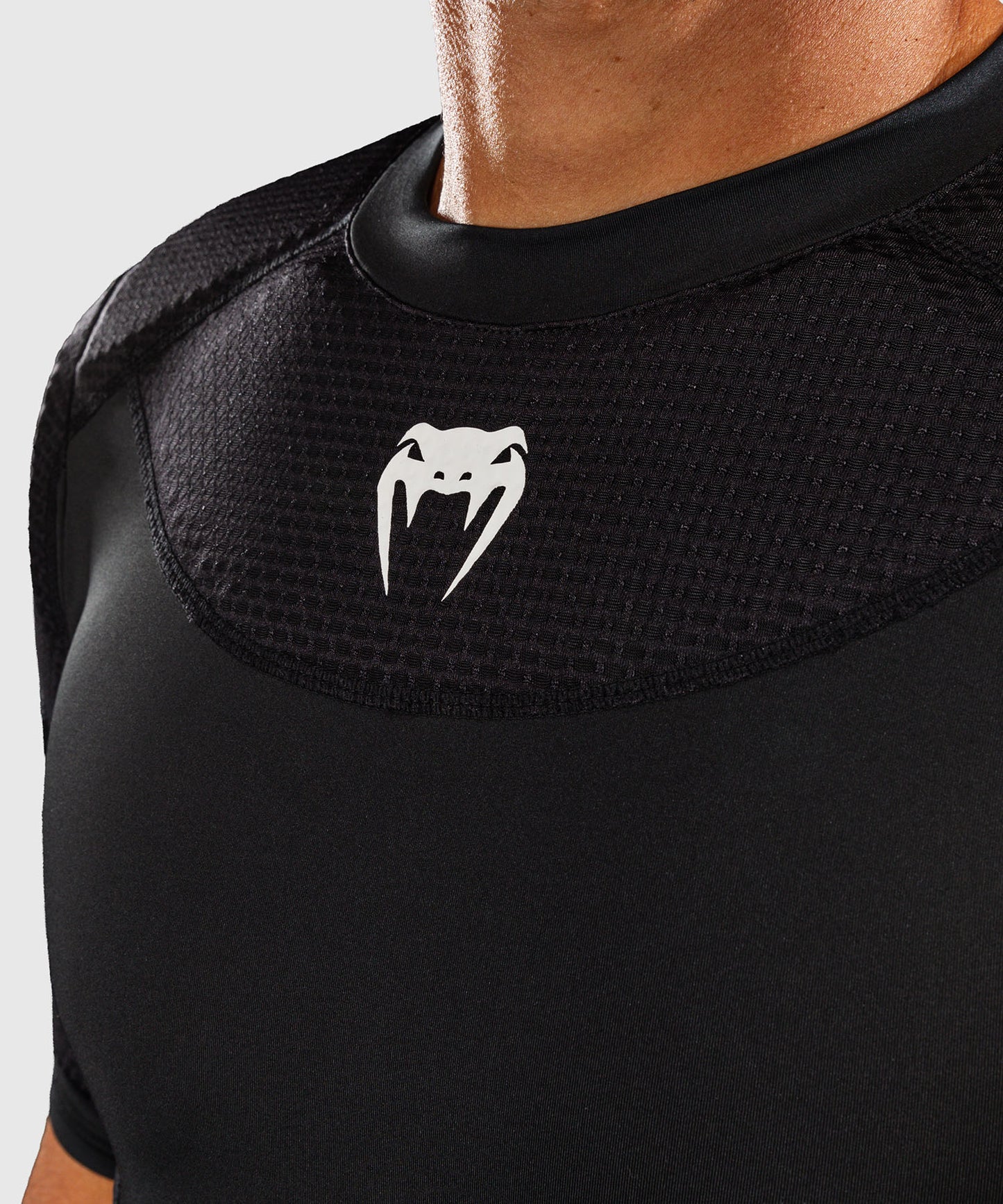 Venum MX Basics T-shirt protettiva - Nero/Bianco