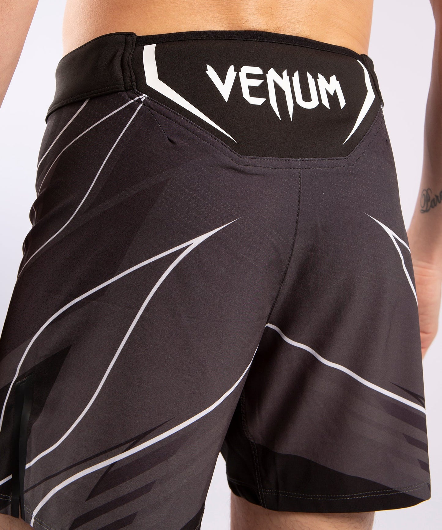 UFC Men's Fightshort Venum Pro Line - Black