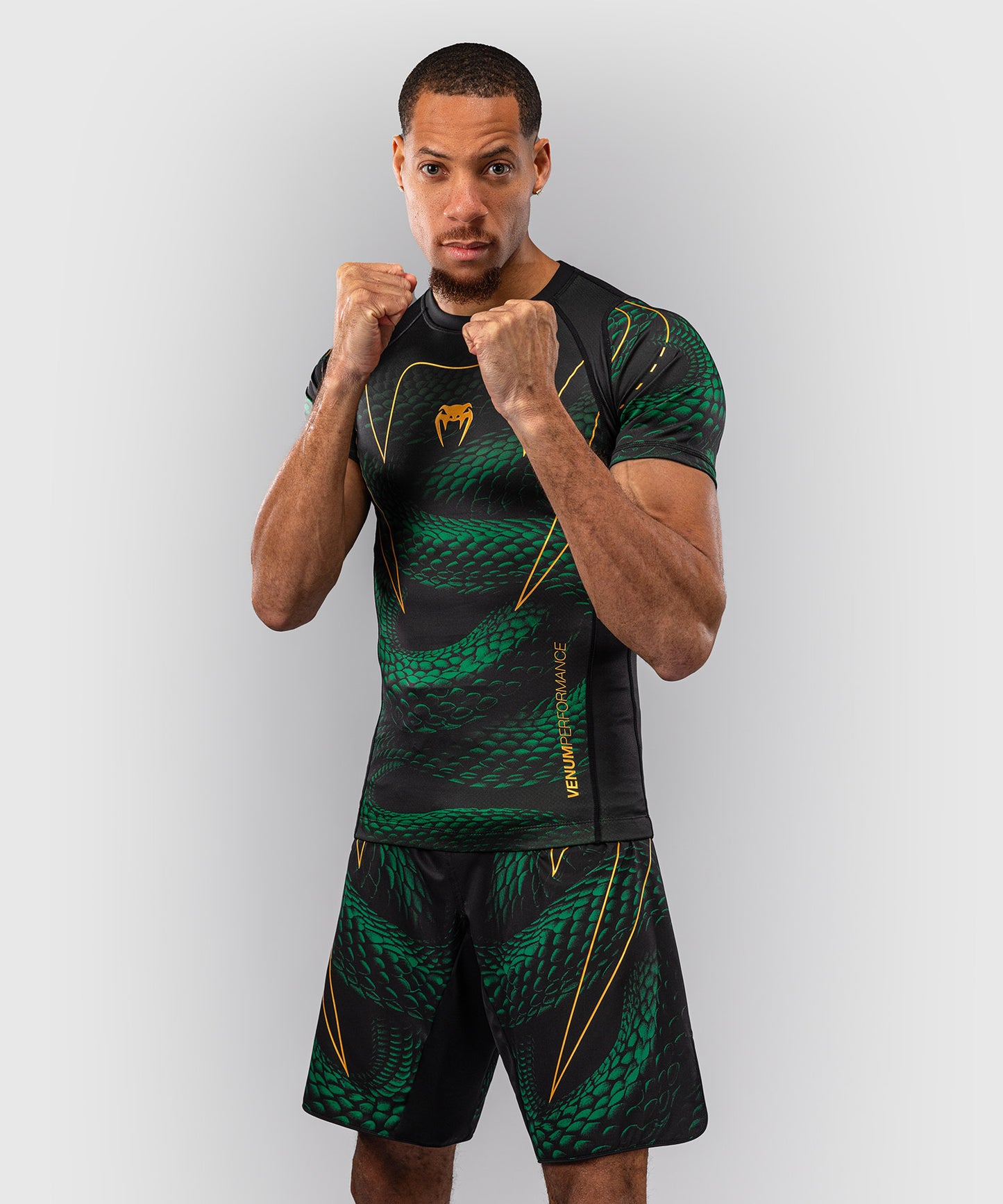 Rashguard à Manches Courtes Venum Matupa - Noir/Vert/Or