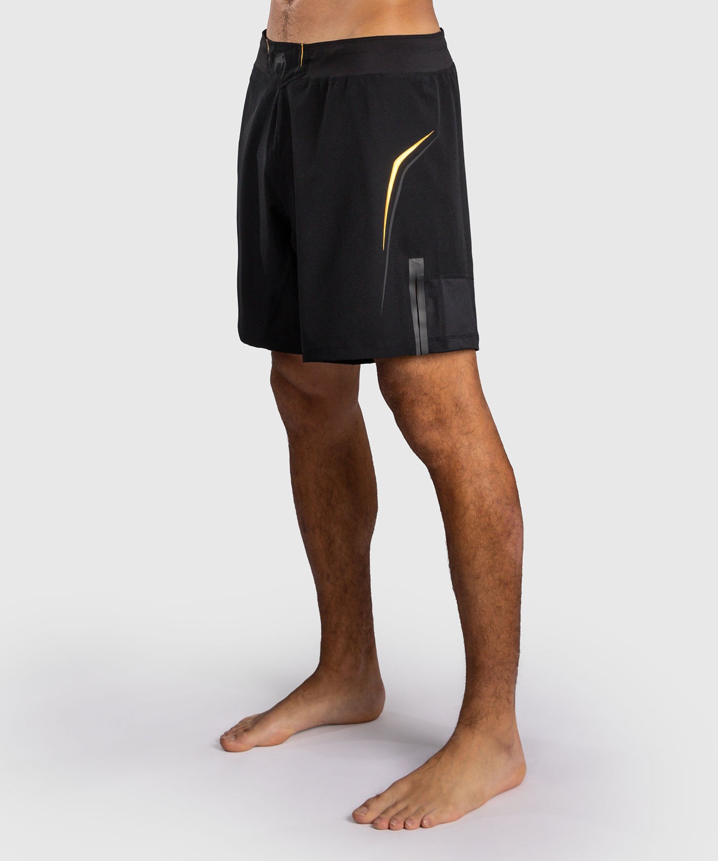 Venum G-Core Fightshorts - Schwarz/Gold