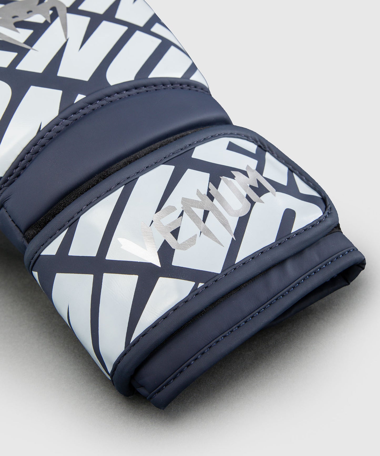 Venum Contender 1.5XT Boxing Gloves - Dark Navy/Off White