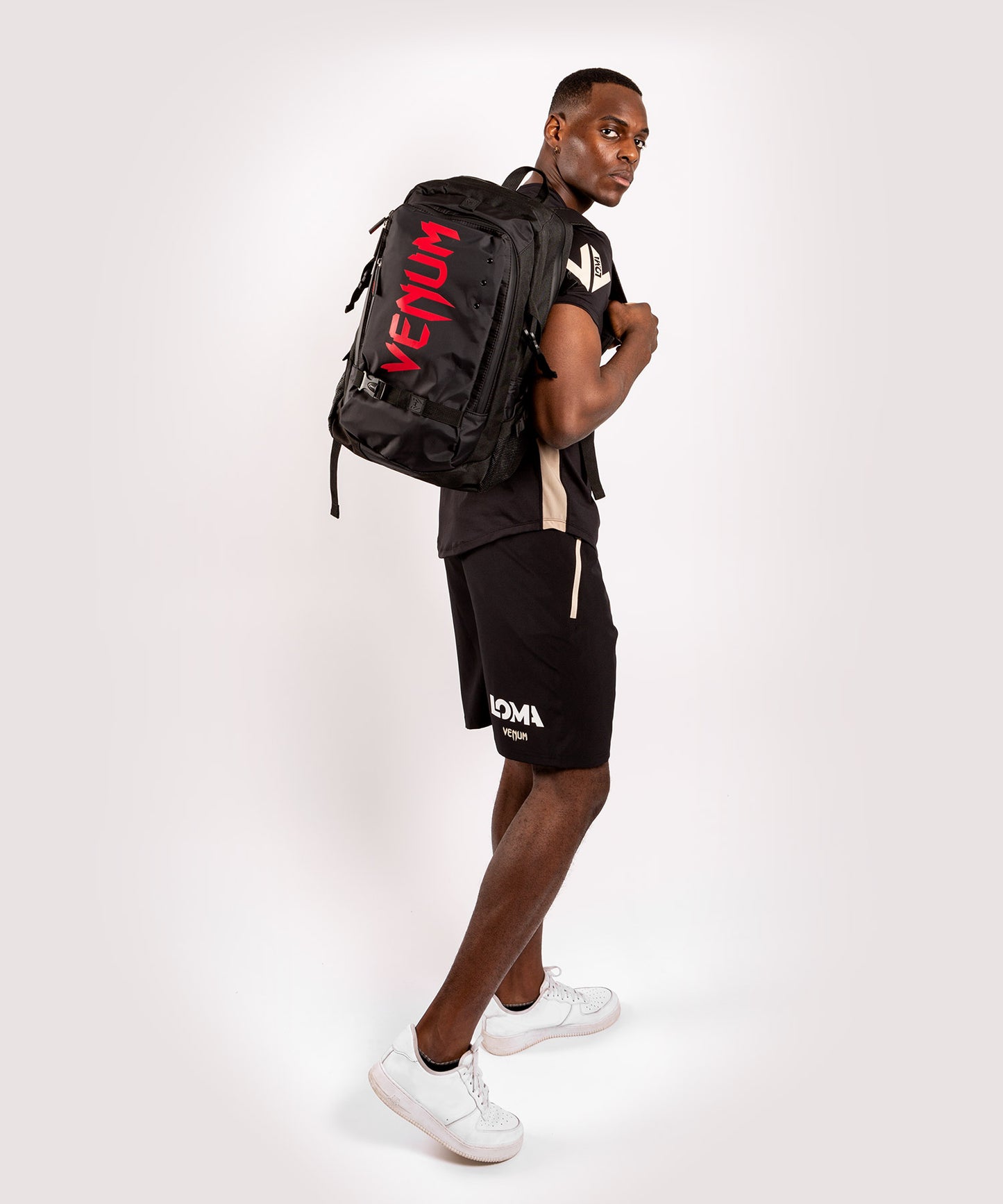 Venum Challenger Pro Evo Rucksack (20-25L) – Schwarz/Rot