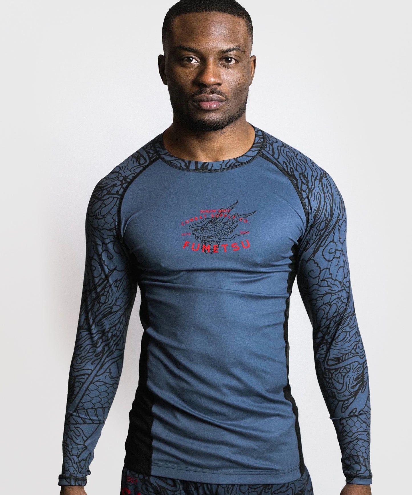 Fumetsu Dragon Slayer Rashguard de Manga Larga - Azul/Rojo