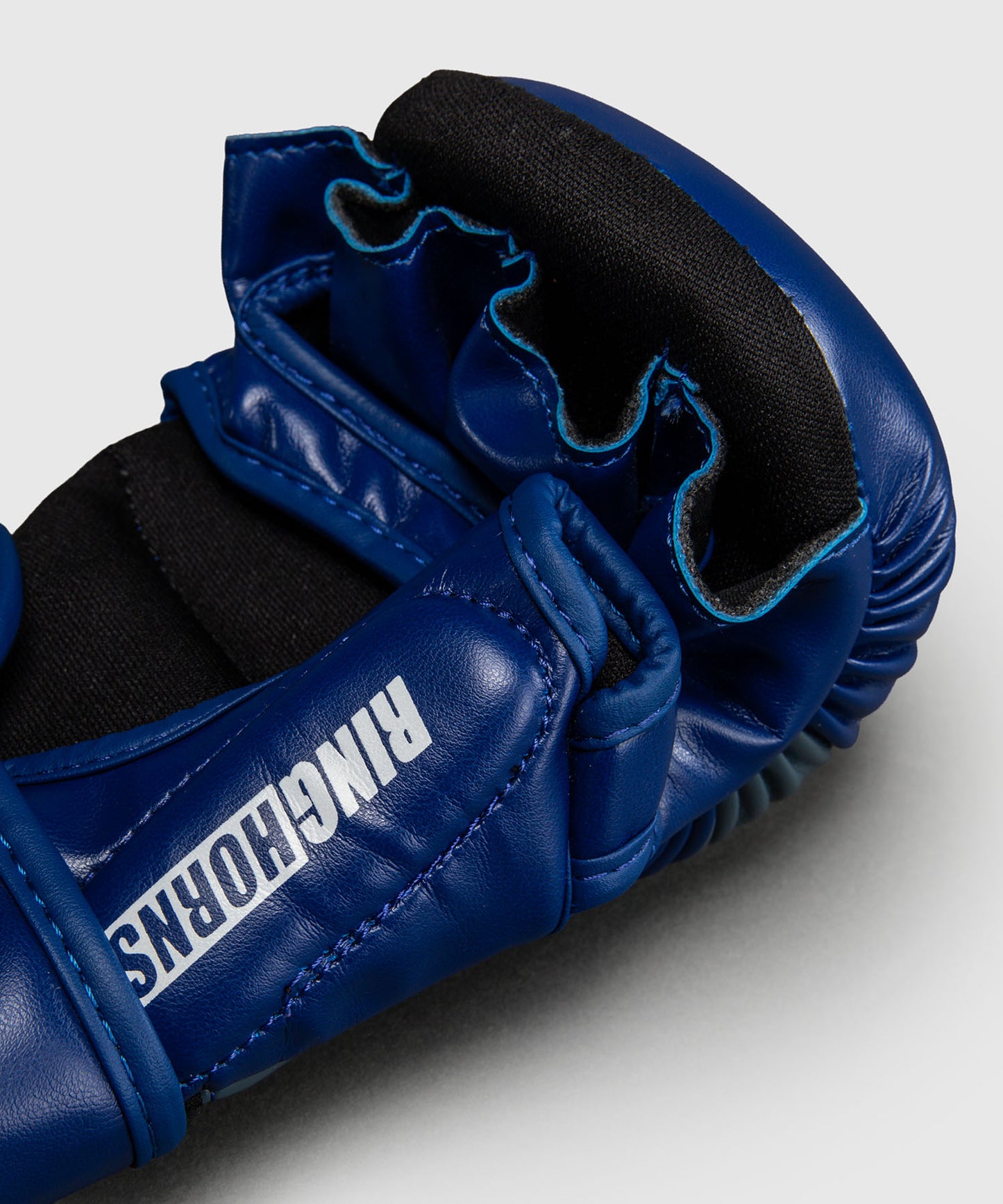 Venum Ringhorns Charger MMA-Sparring-Handschuhe - Marineblau/Rot