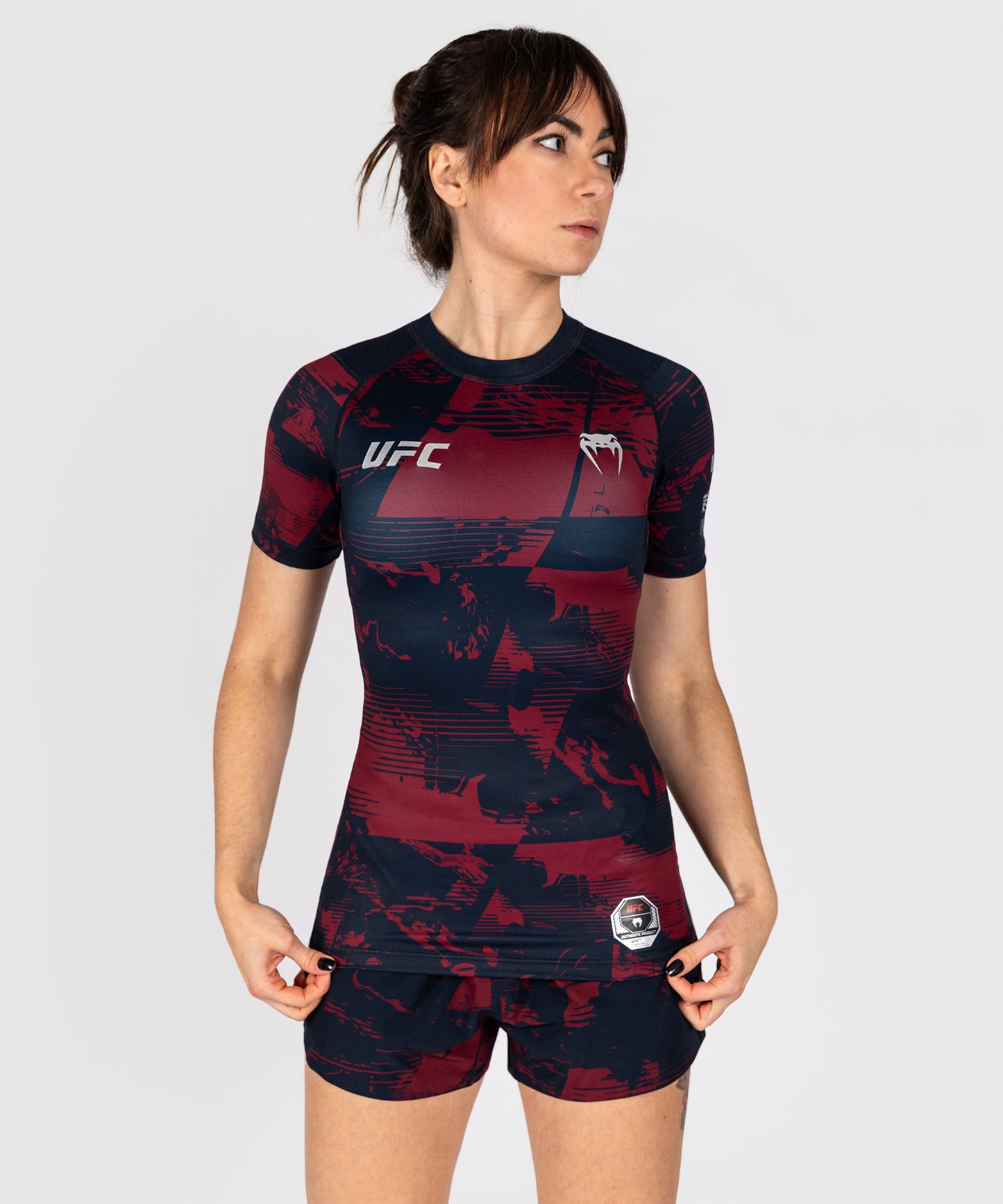 UFC Zenith by Venum Authentic Fight Week Rashguard de manga corta Performance Mujer - Azul marino/Burdeos/Plateado