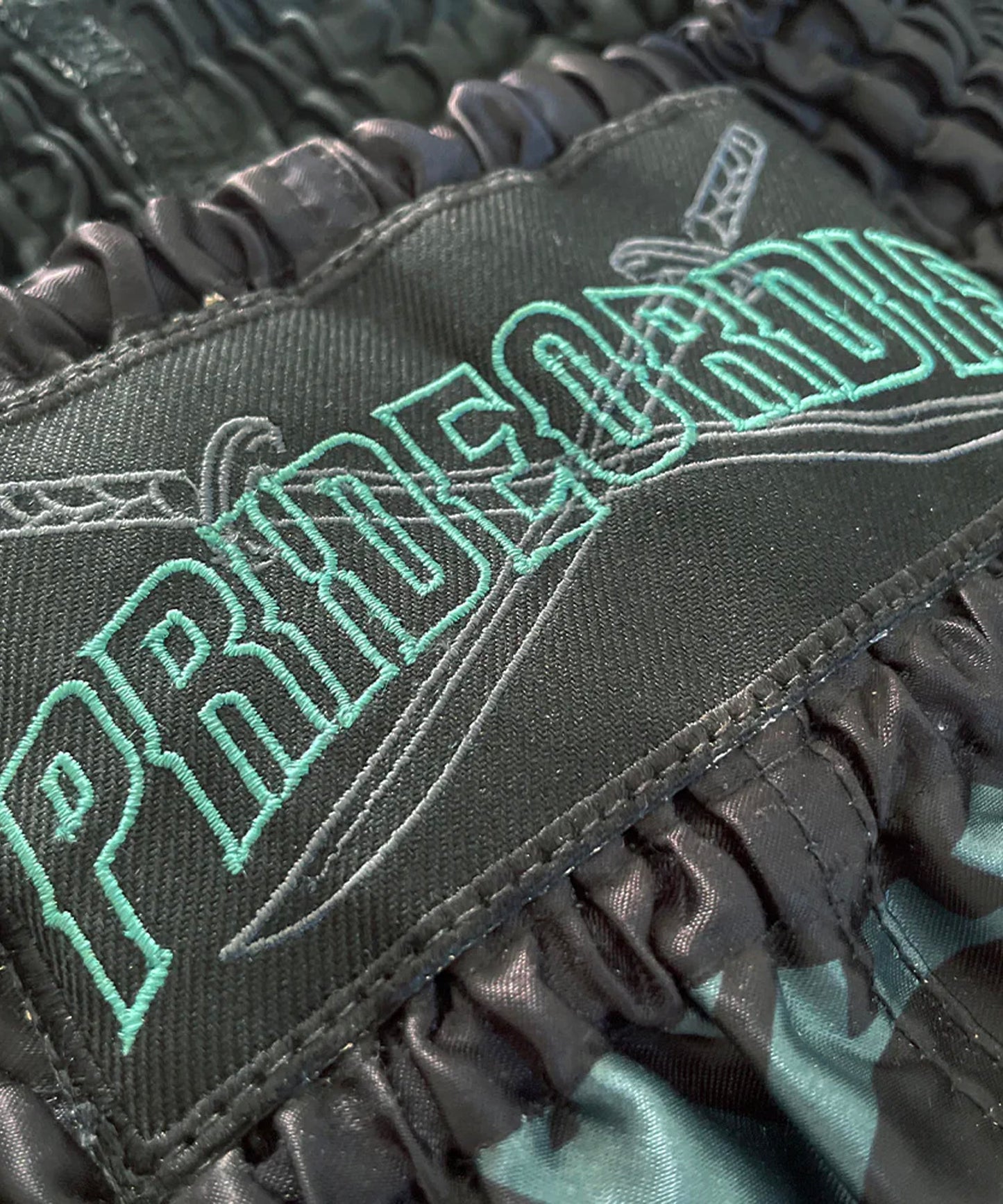 Pride Samurai Muay Thai Shorts - Negro