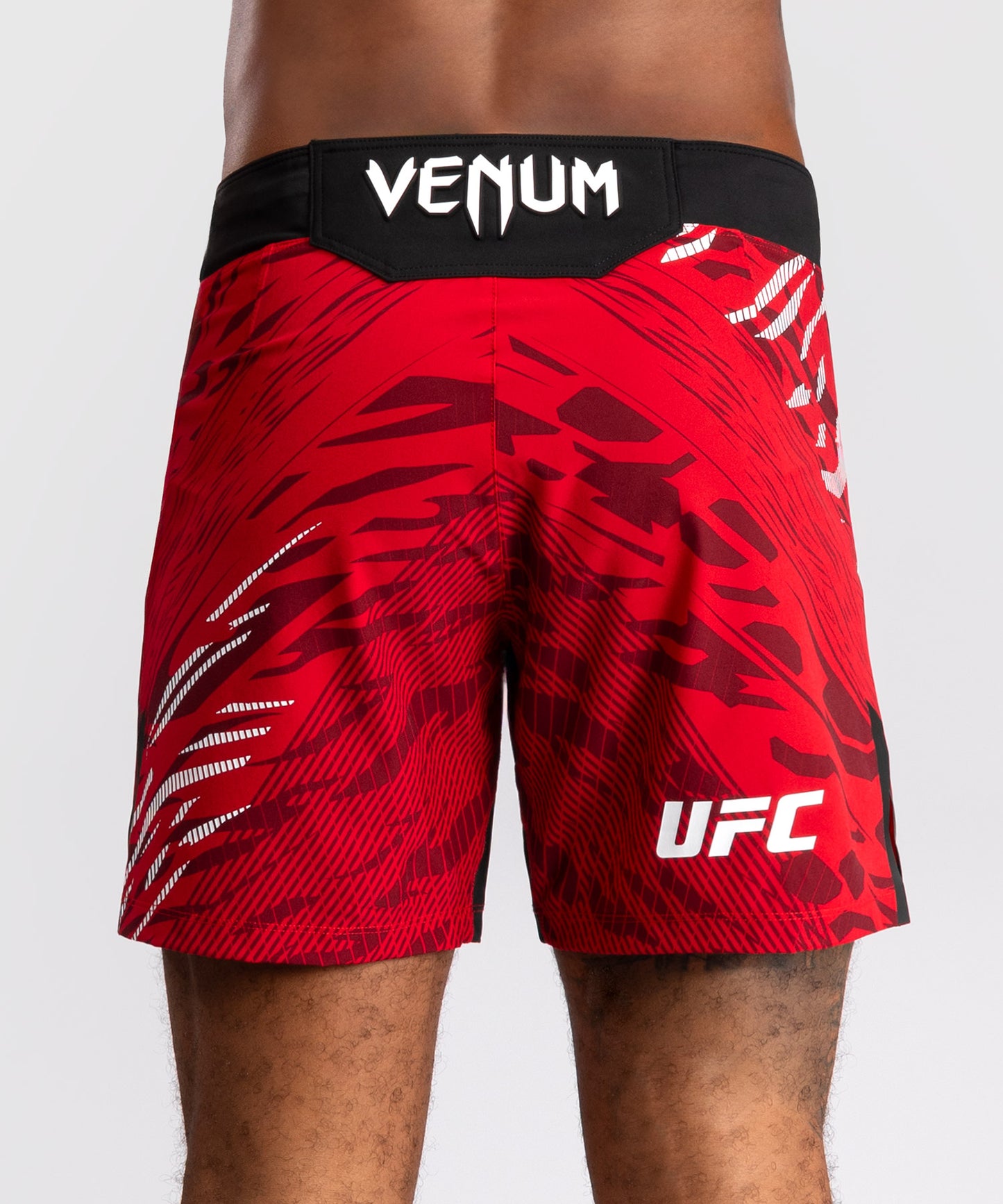UFC Fusion by Venum Authentic Fight Night Shorts da Lotta per Uomo - Fit Corto - Rosso