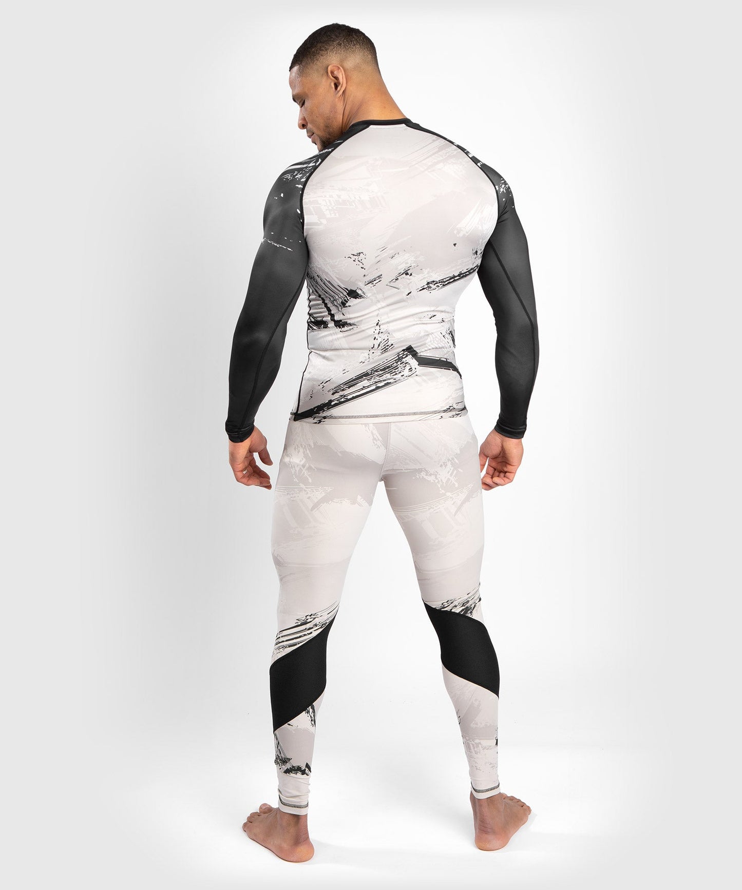 Venum Authentic Fight Week 2.0 UFC Compression T-Shirt - Sand/Schwarz