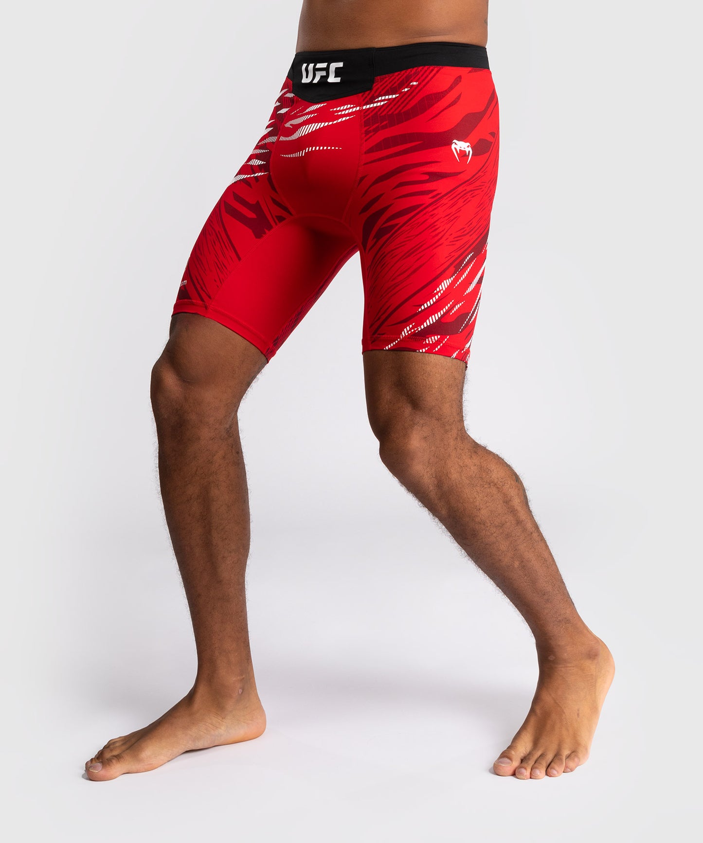 UFC Fusion by Venum Authentic Fight Night Vale Tudo Shorts per Uomo - Rosso