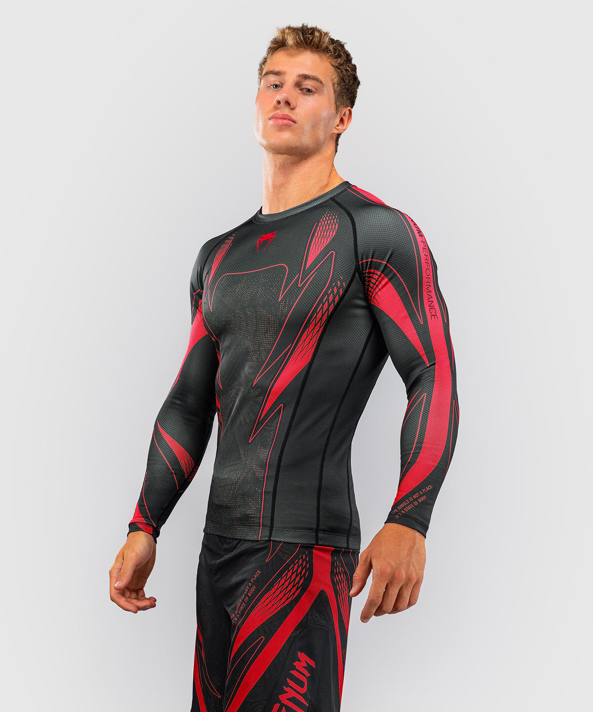 Venum Amazonia Reborn Camiseta de compresión de manga larga - Negro/Rojo