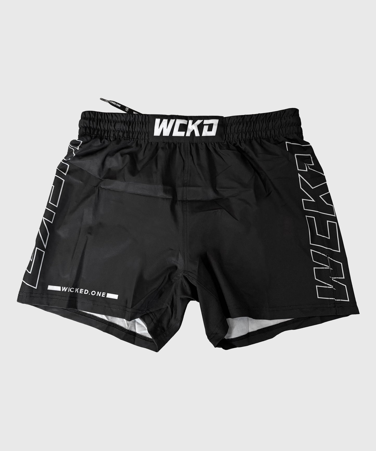 Wicked One Court Raw Fightshorts - Schwarz