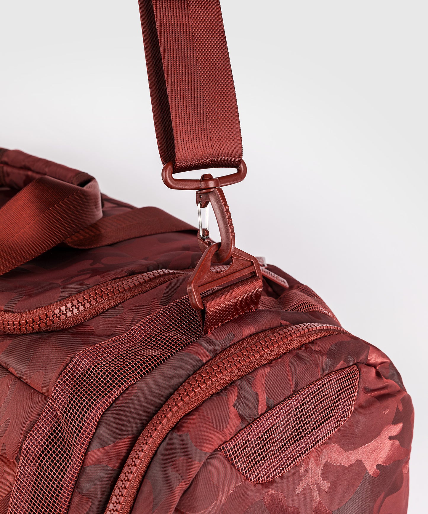 Venum Trainer Lite Sporttasche (48L) – Camouflage/Burgunder