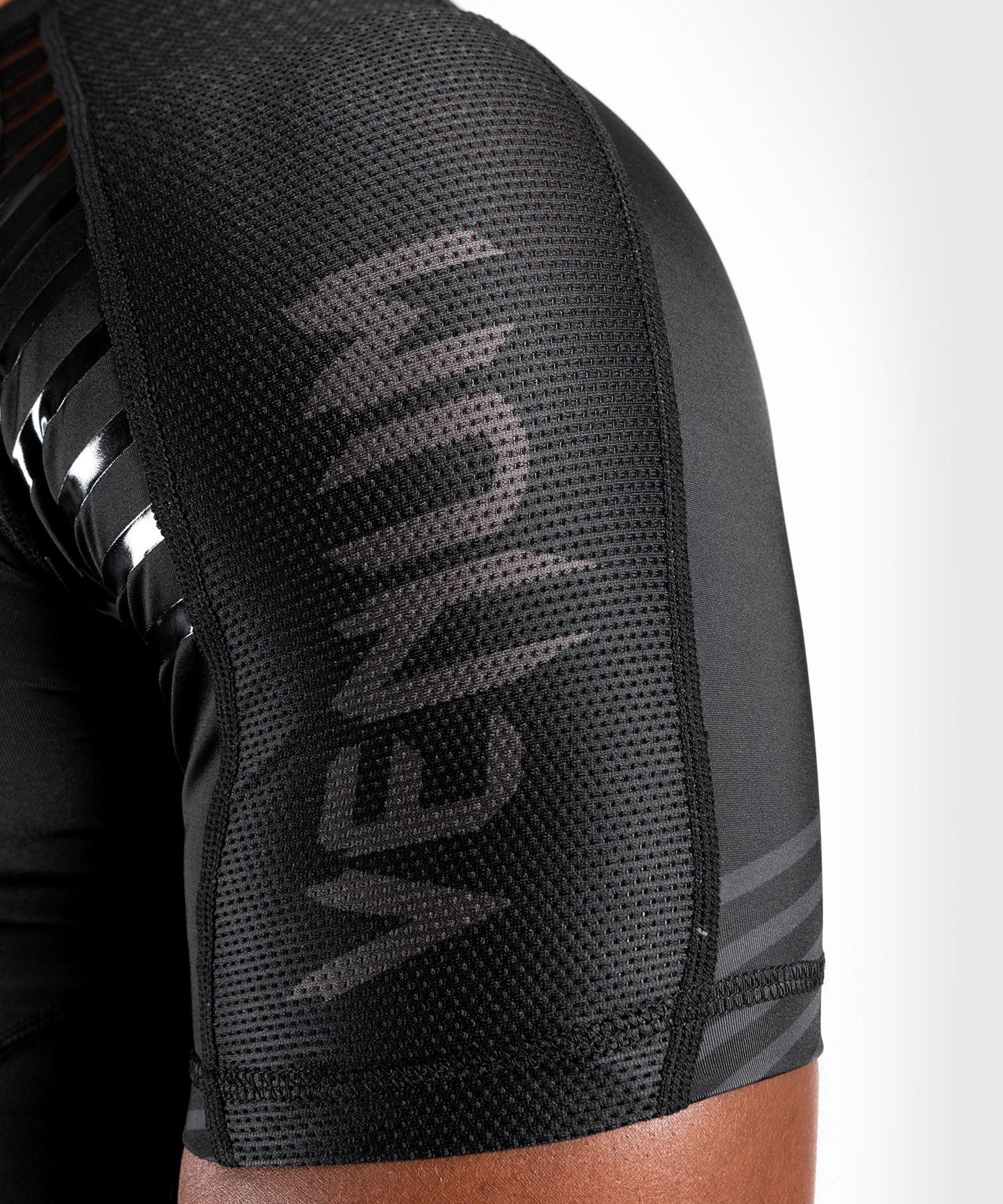 Venum Skull Compression T-Shirt - Short Sleeve - Black/Black