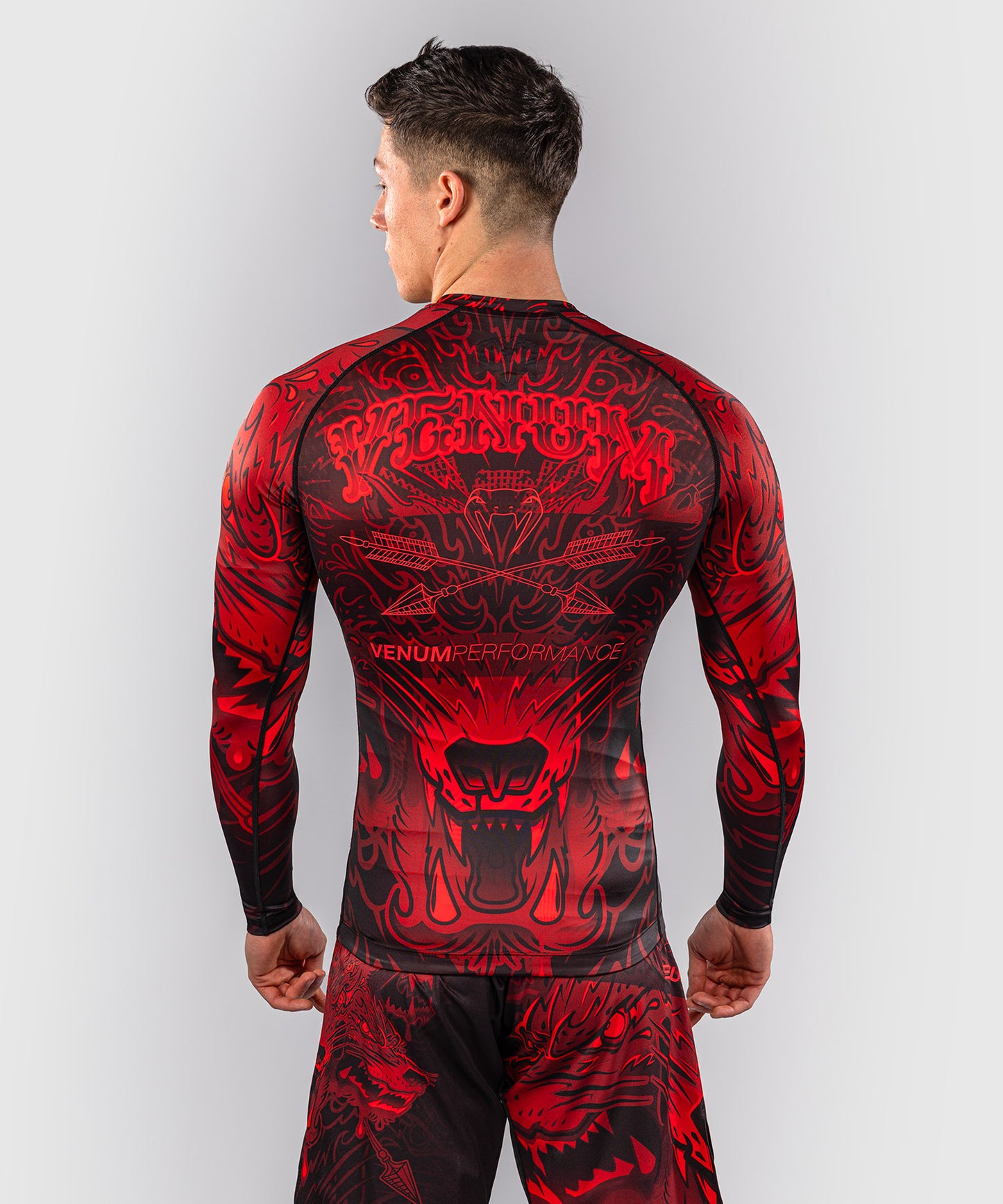 Rashguard à Manches Longues Venum Wolf Atak – Noir/Rouge