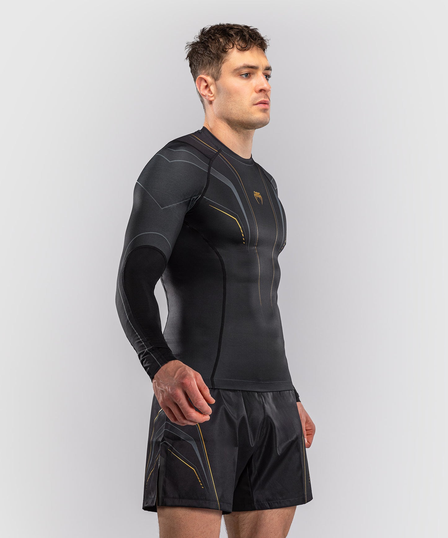 Venum Streamline Long Sleeve Rashguard - Black/Gold