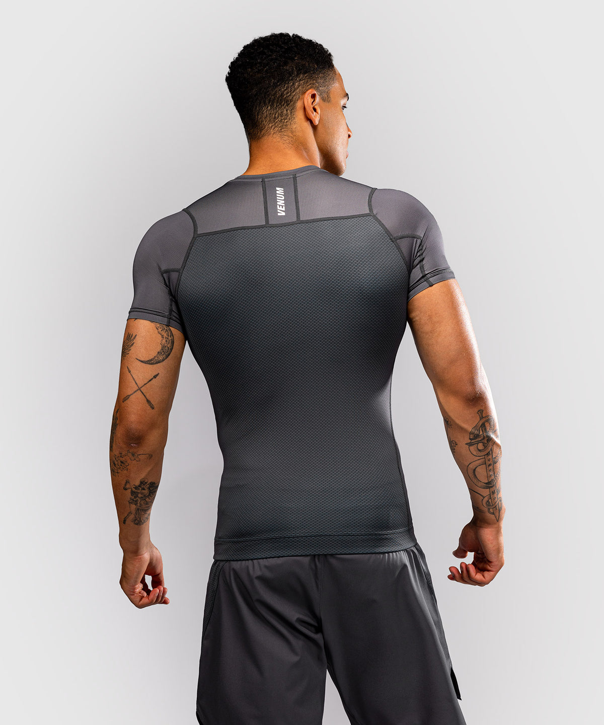 Rashguard manches courtes Venum G-Fit Scale - Gris