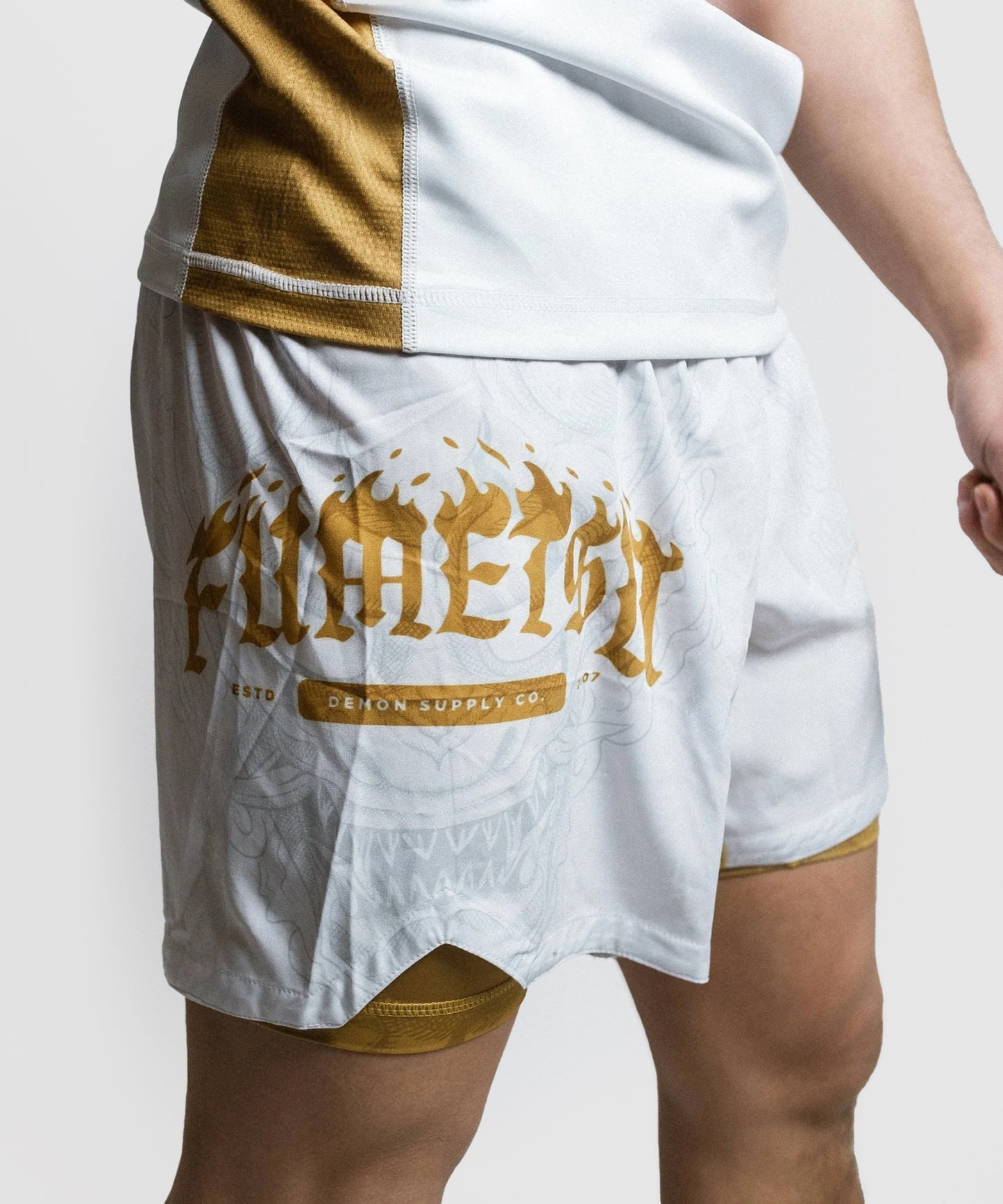 Fumetsu Dual Layer Oni Fightshorts - Bianco/Oro/Grigio
