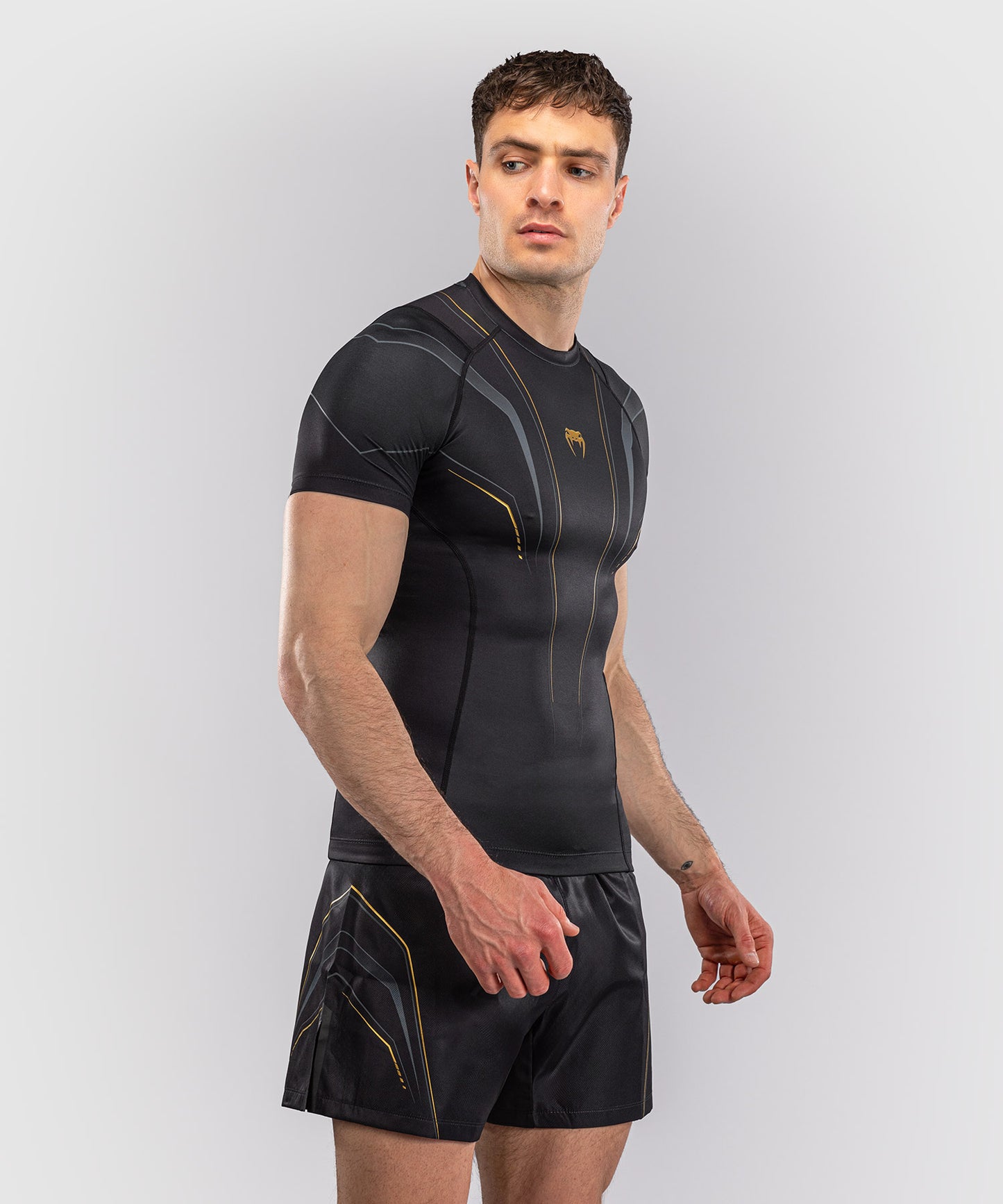 Venum Streamline Rashguard Manga Corta – Negro/Oro