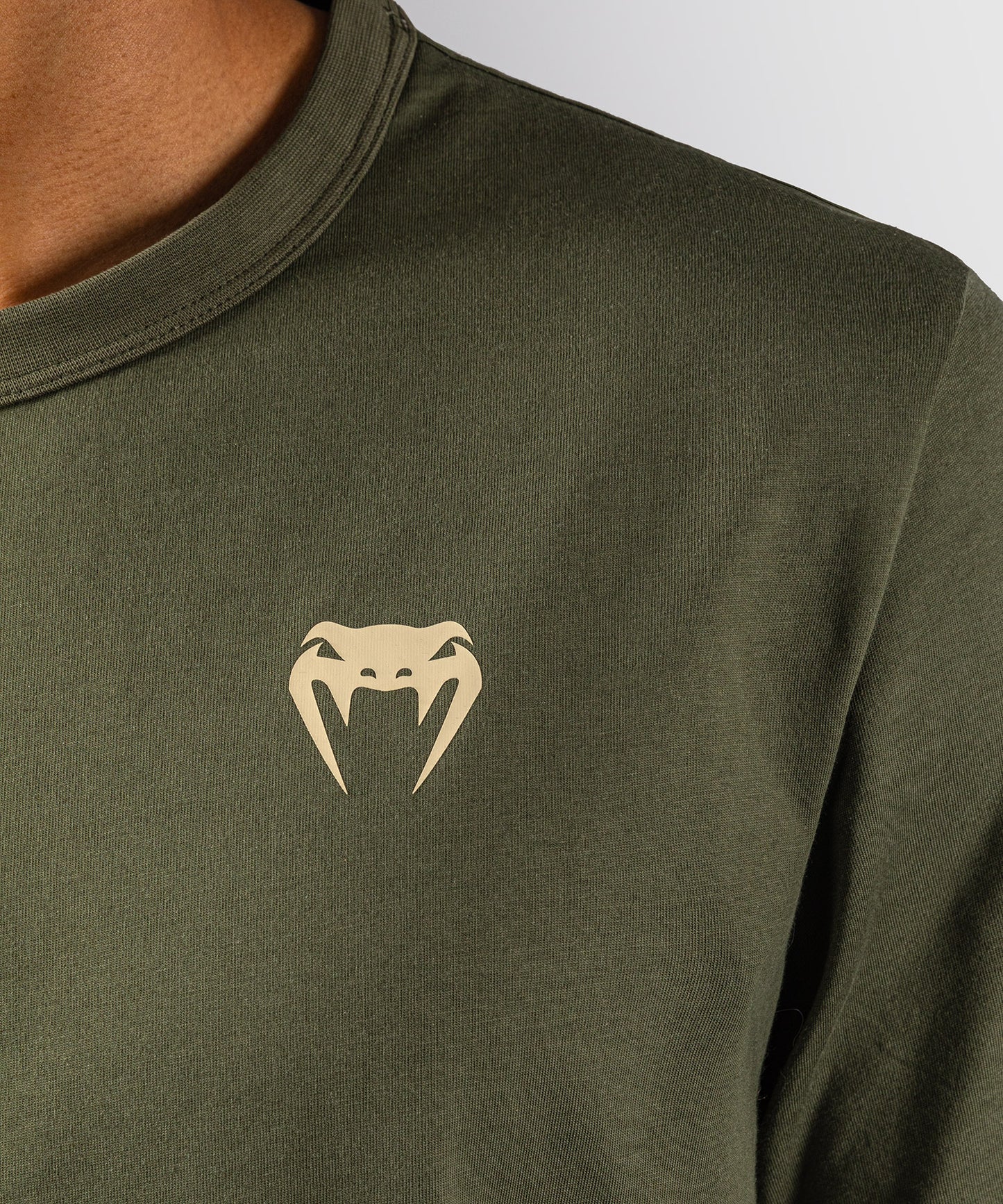 Venum x Rajadamnern T-Shirt - Verde Militare