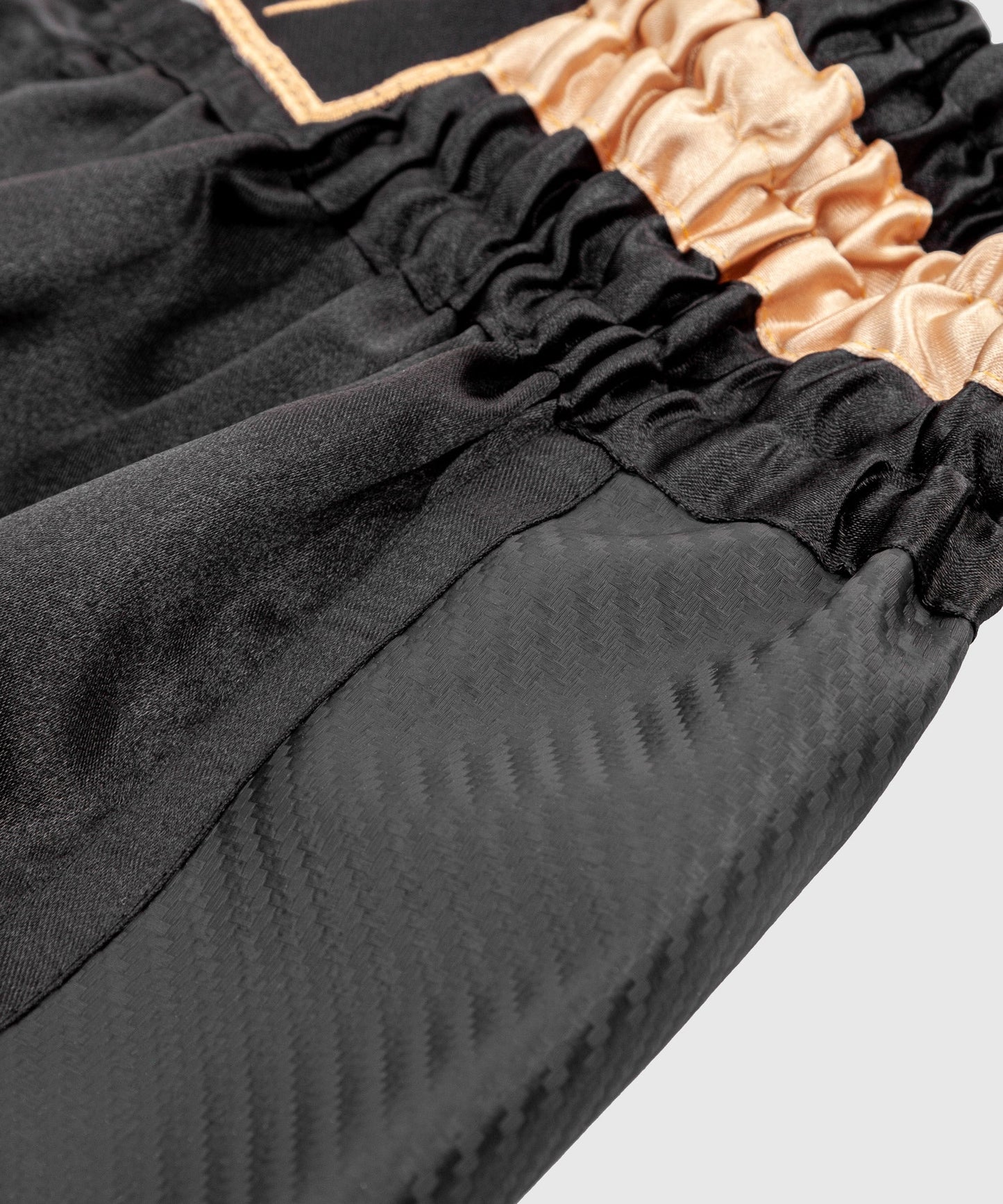 Short de Muay Thaï Venum Petrosyan - Noir/Doré