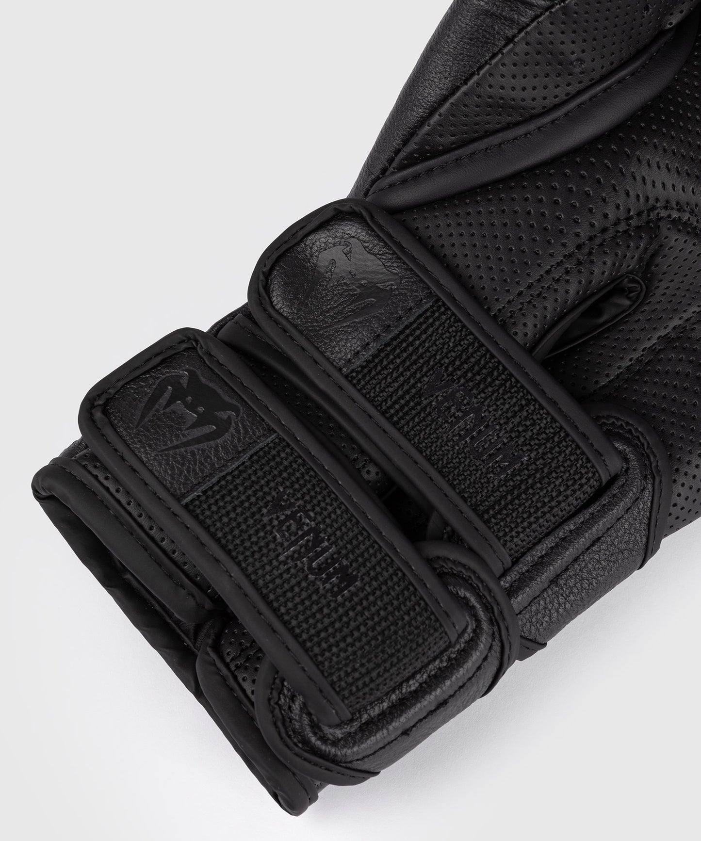 Venum Reverso Boxhandschuhe - Schwarz/Schwarz