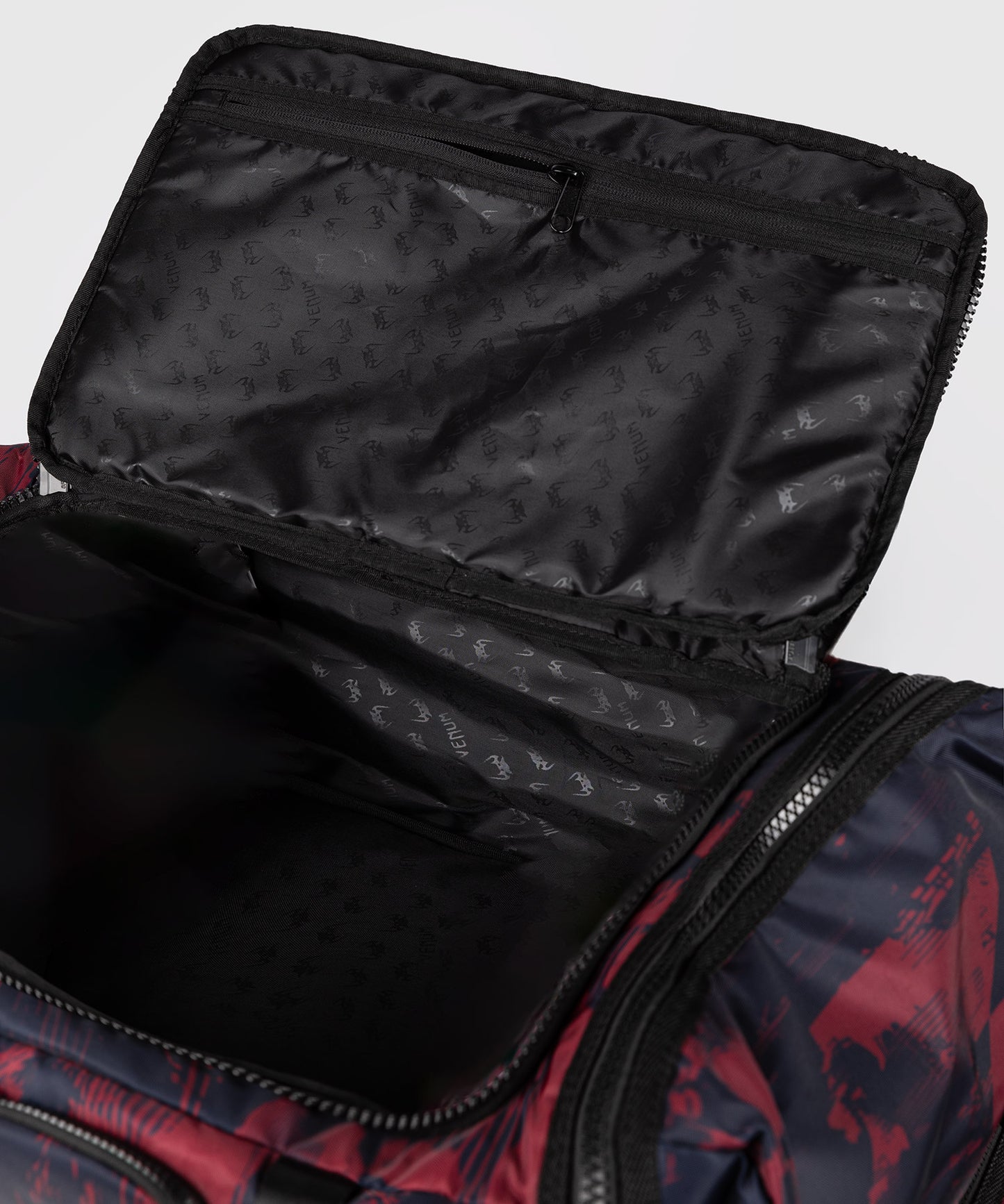 UFC Zenith by Venum Authentic Fight Week Bolsa de deporte - Burdeos (48L)