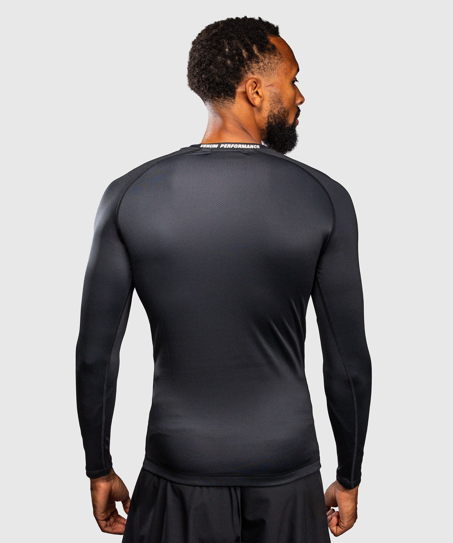 Venum Edge Langarm Rashguard – Schwarz/Sand