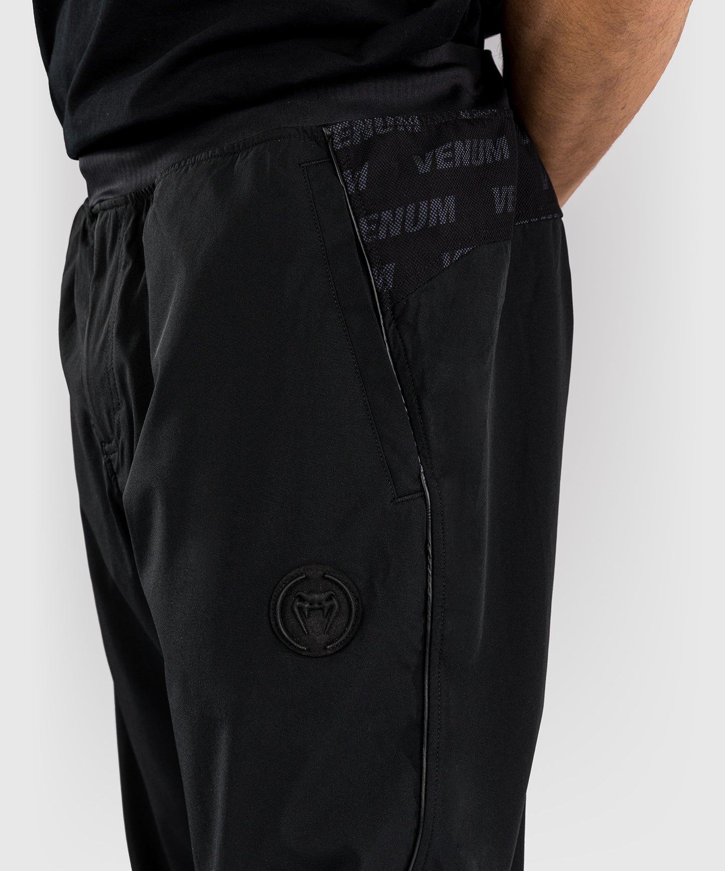 Venum Cargo Light Aero Joggers - Black