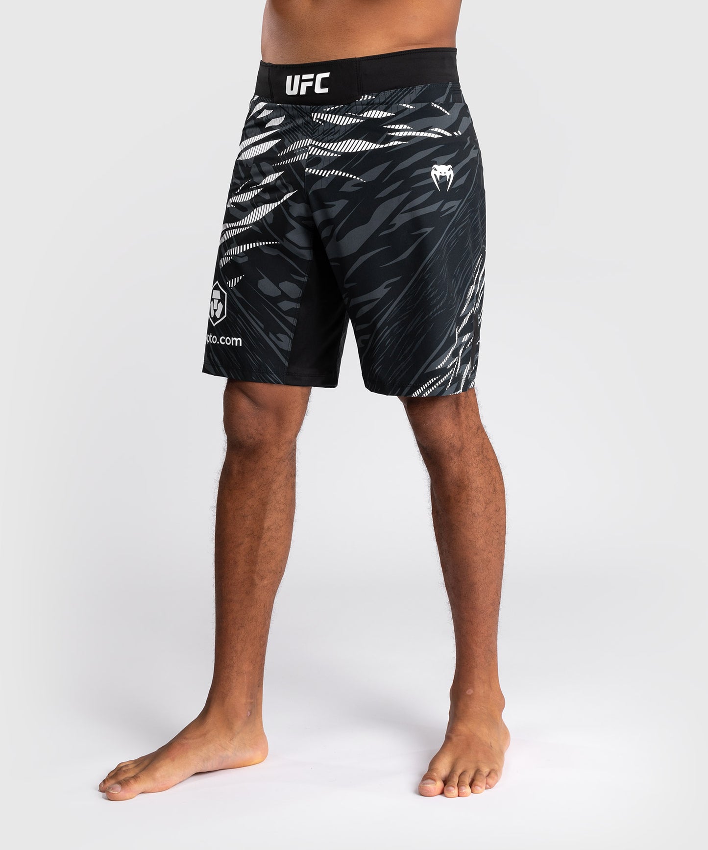 Shorts de Combat pour Hommes UFC Fusion by Venum Authentic Fight Night - Coupe Longue - Noir